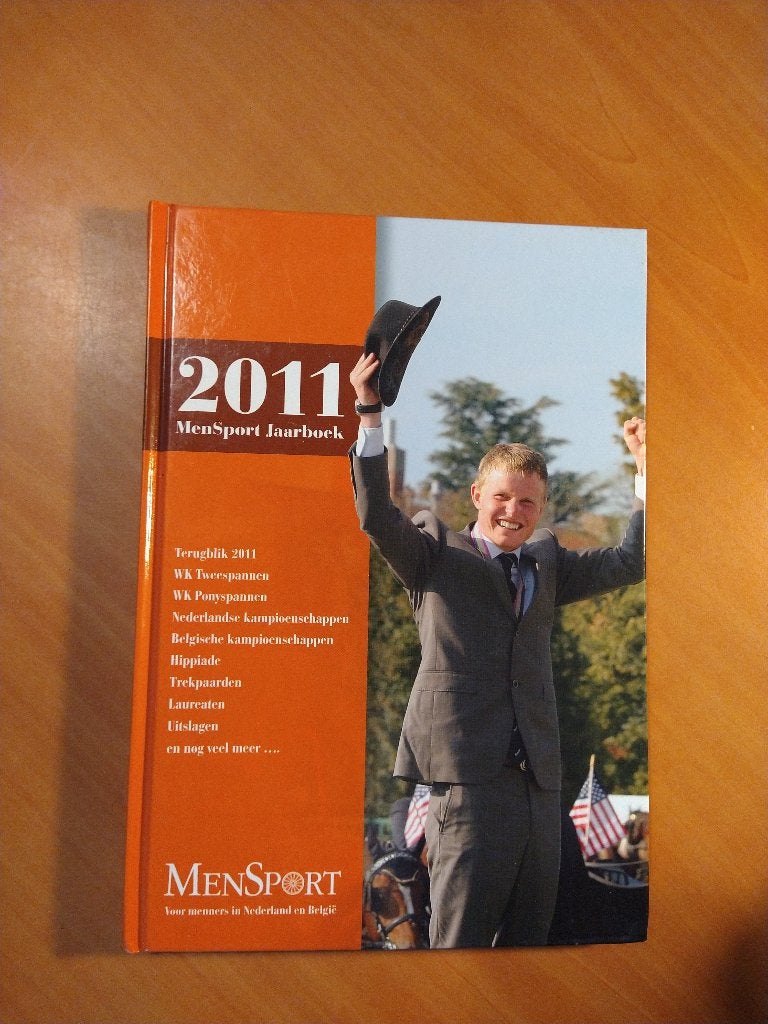 MenSport Jaarboek 2011, Ophalen of Verzenden, Zo goed als nieuw, Balsport