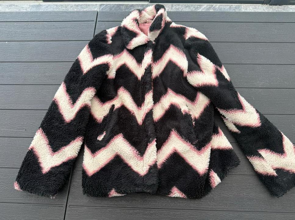 Hema Tussenjas Maat 146/152 Zwart/Wit/Roze, Kinderen en Baby's, Kinderkleding | Maat 146, Ophalen of Verzenden, Gebruikt, Meisje