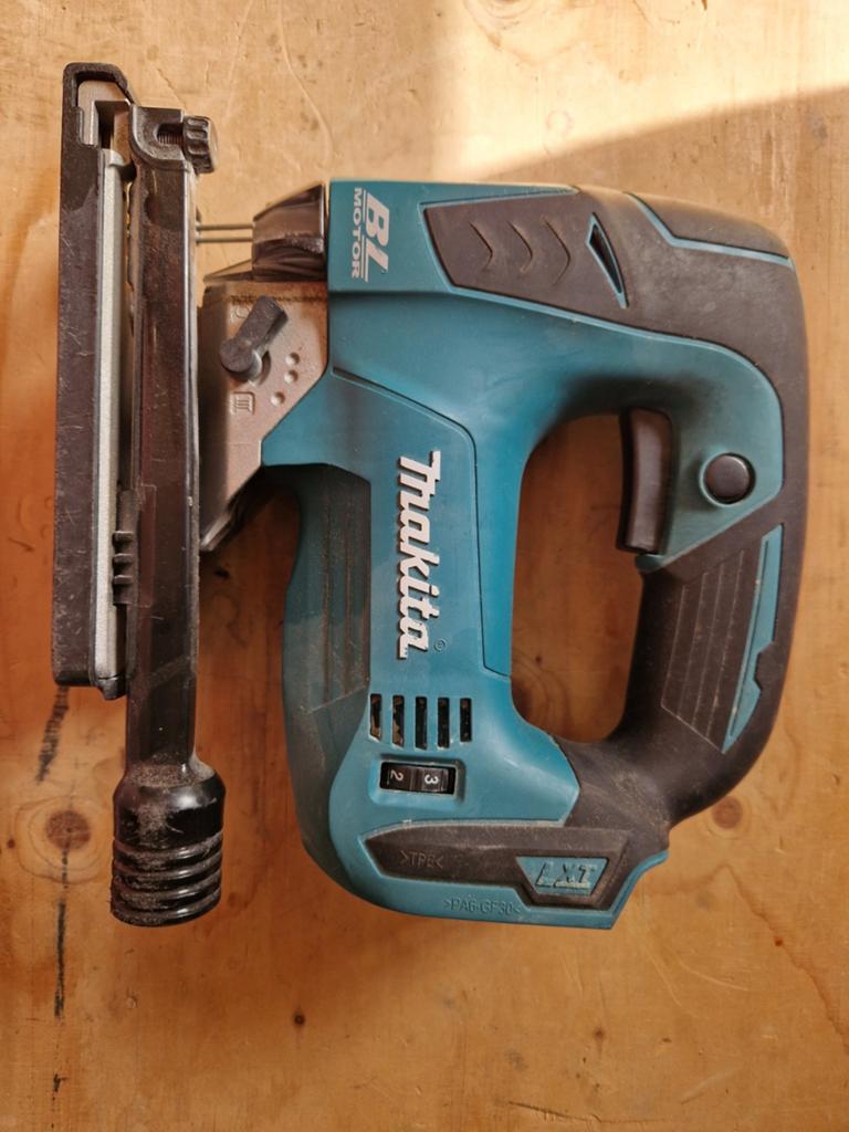Makita 18V Decoupeerzaag - Krachtig en Draadloos, Ophalen of Verzenden, Gebruikt, Decoupeerzaag, Makita