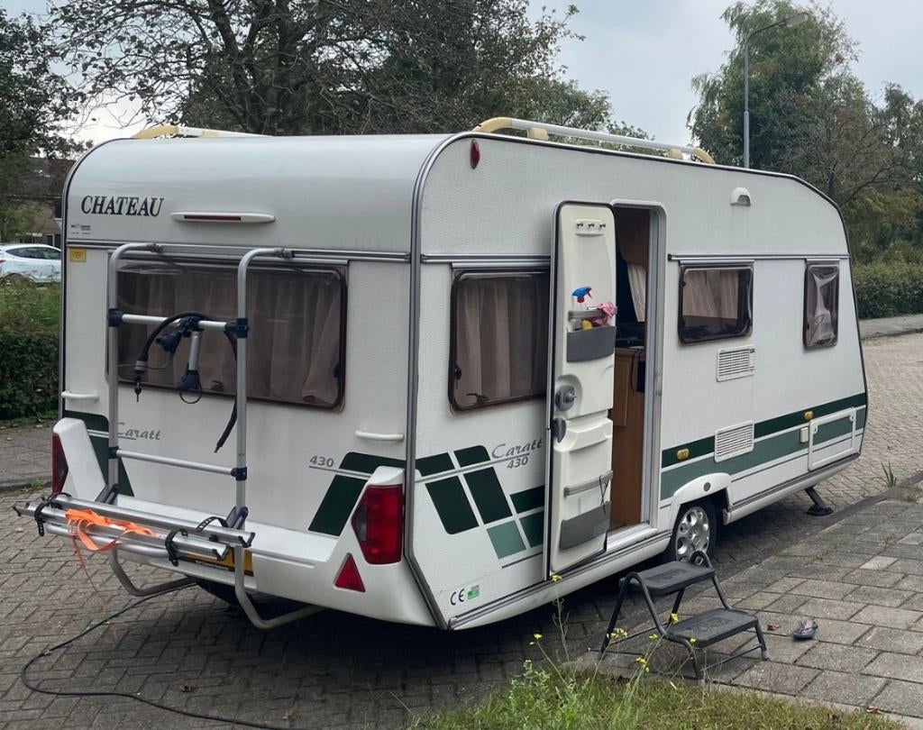 Chateau Caratt 430 uit 2004 voortent, fietsendrager, luifel, Caravans en Kamperen, Chateau, Schokbreker, Treinzit, Particulier