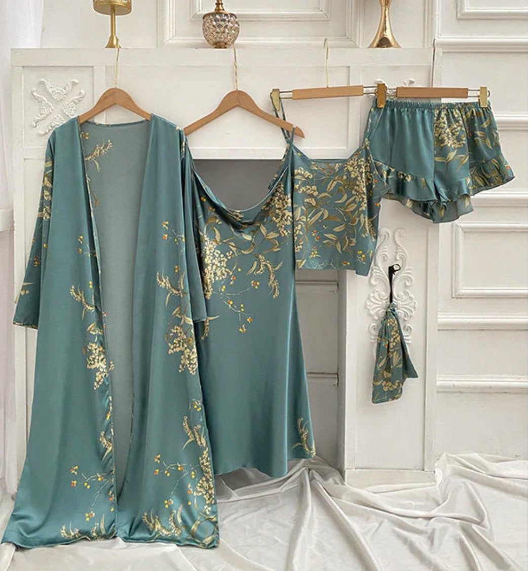 Luxe satijnen pyjama set (4-delig), Kleding | Dames, Pyjama's, Nieuw, Maat 36 (S), Ophalen