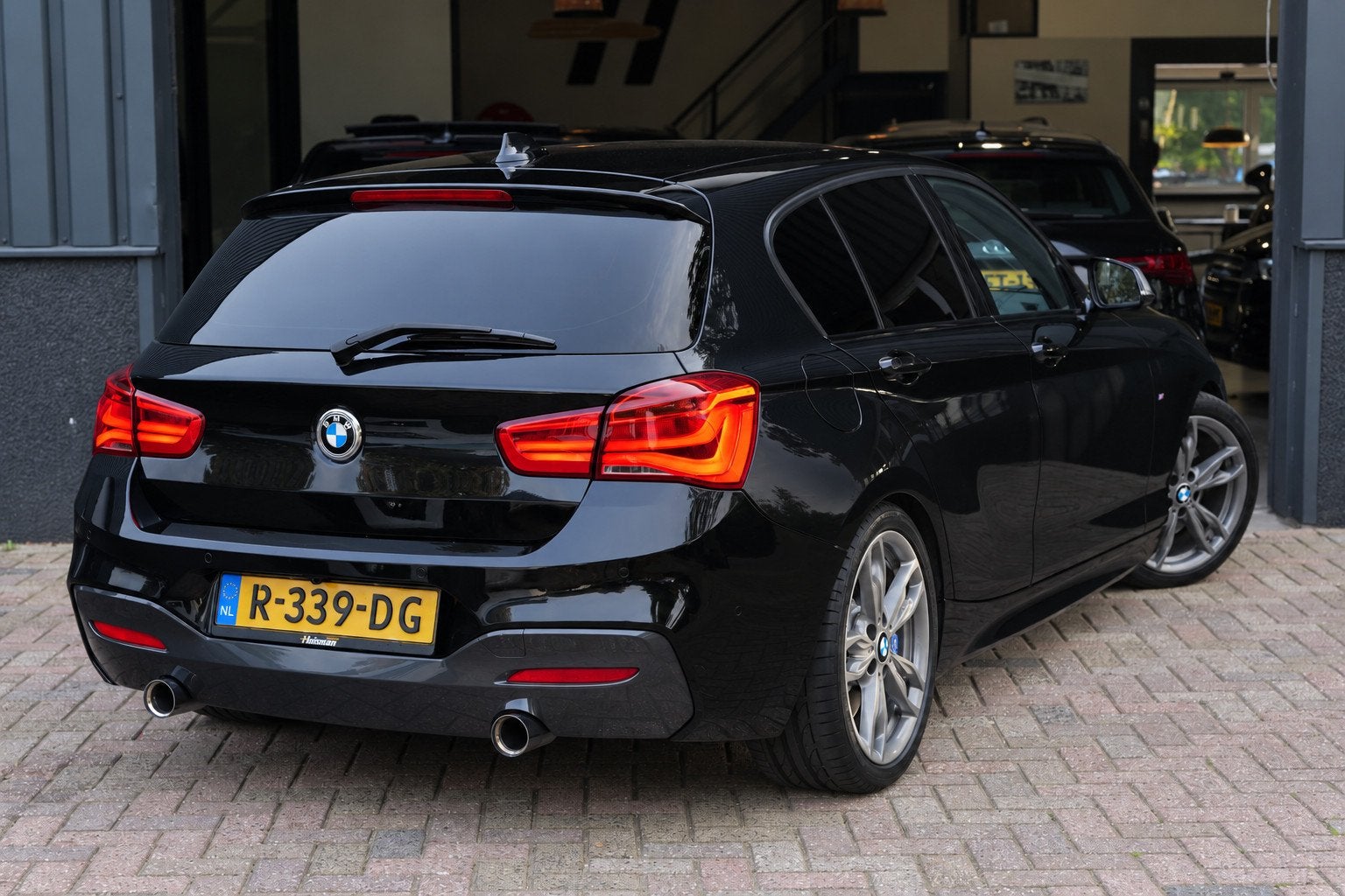 BMW 1-serie M140i xDrive Centennial High Executive Alcantara, Auto's, Dealer onderhouden, Gebruikt, Xenon verlichting, 14 km/l