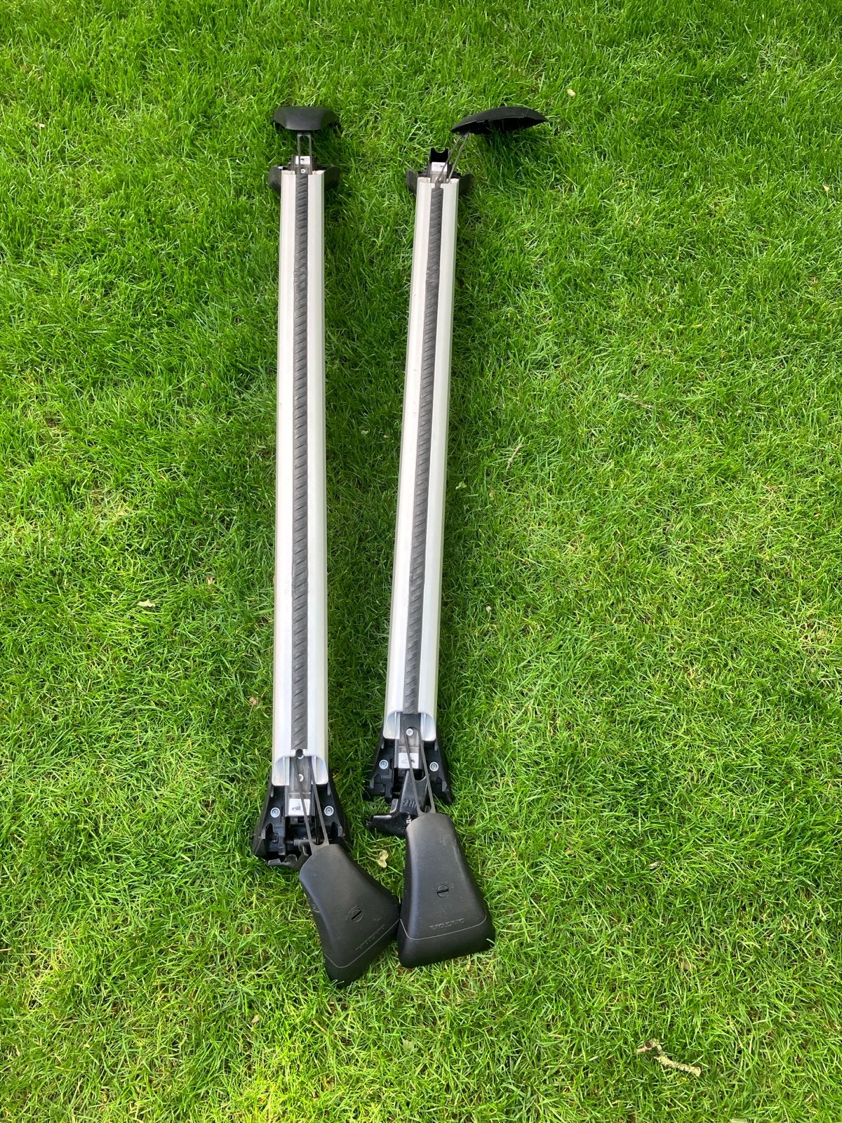 Thule Wingbar Edge dakdragers voor Volvo V70 (zonder rails), Ophalen, Gebruikt
