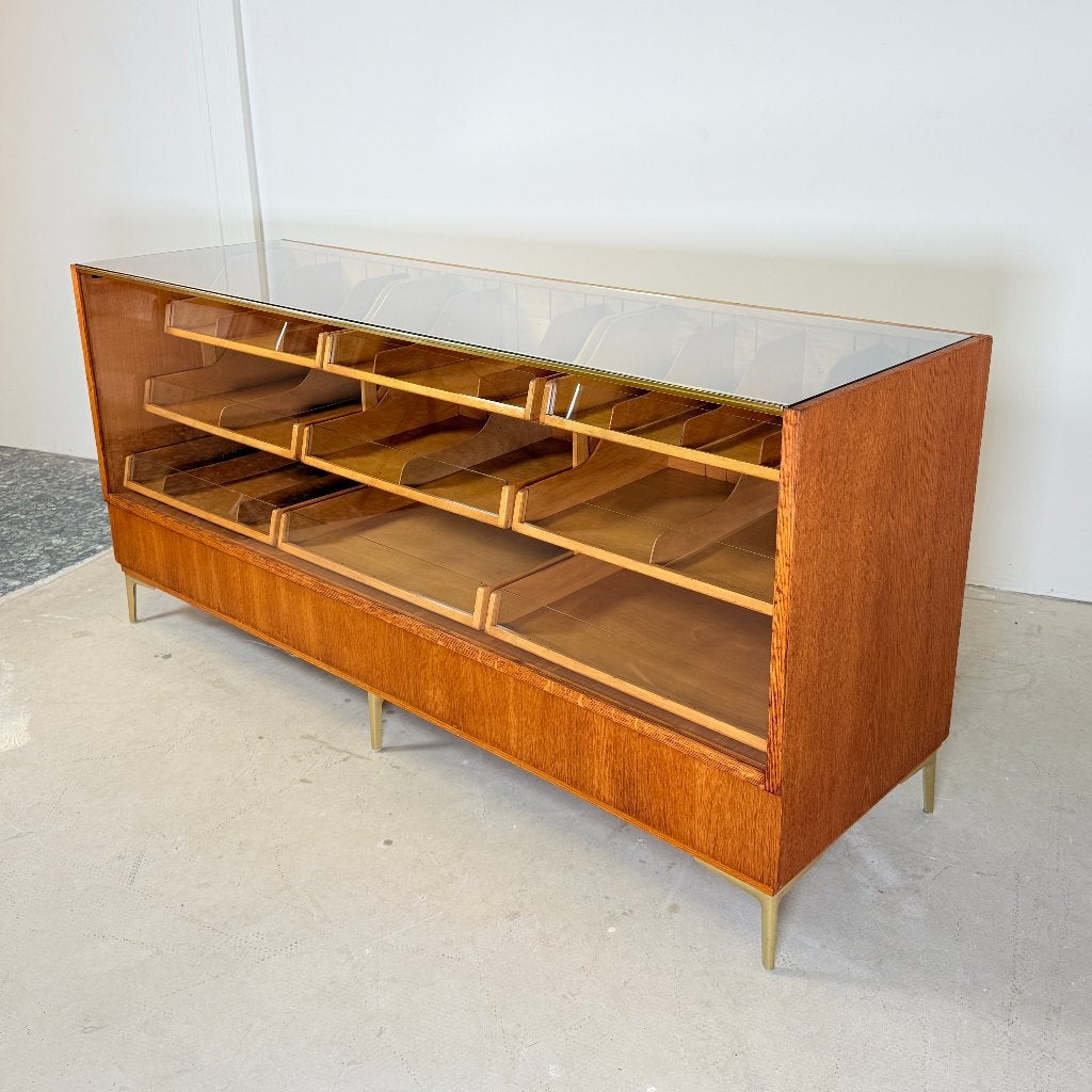 Vintage eikenhouten toonbank – Haka Ladenmöbel, Huis en Inrichting, Kasten | Ladekasten, 5 laden of meer, HAKA, 150 tot 200 cm