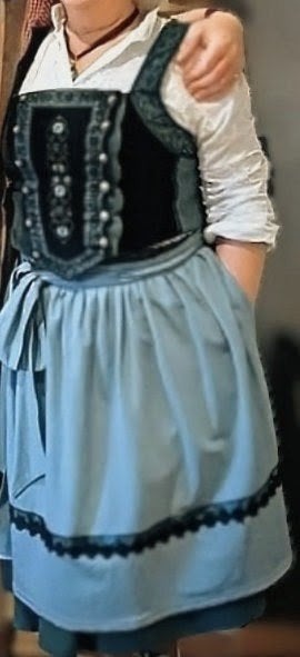 Mooie originele Dirndl inclusief schort - Maat 42, Ophalen, Zo goed als nieuw, Maat 42/44 (L), Groen