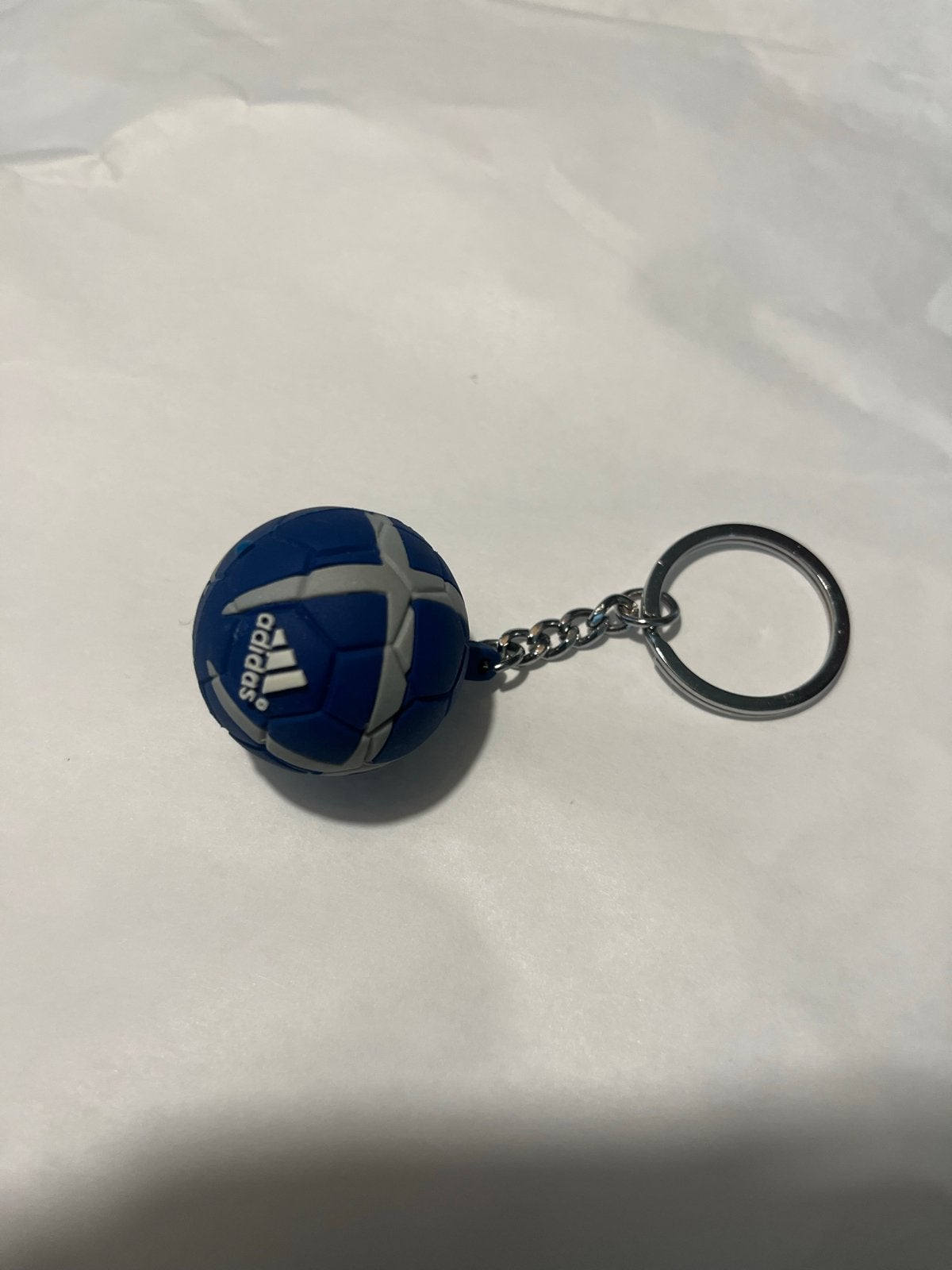 Adidas Voetbal Sleutelhanger van het EK 2004, Verzamelen, Ophalen of Verzenden, Gebruikt, Sport