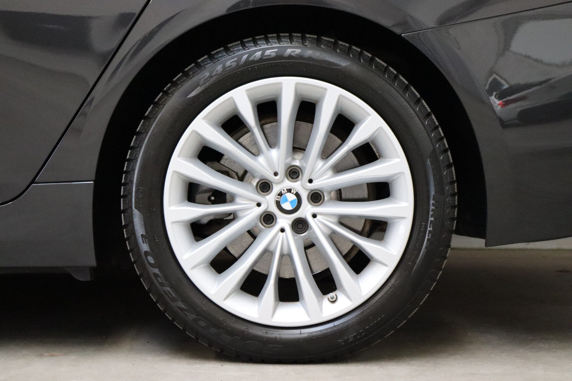 Foto 12 van BMW 5 Serie Touring 520i High Executive Luxury Line Automaat