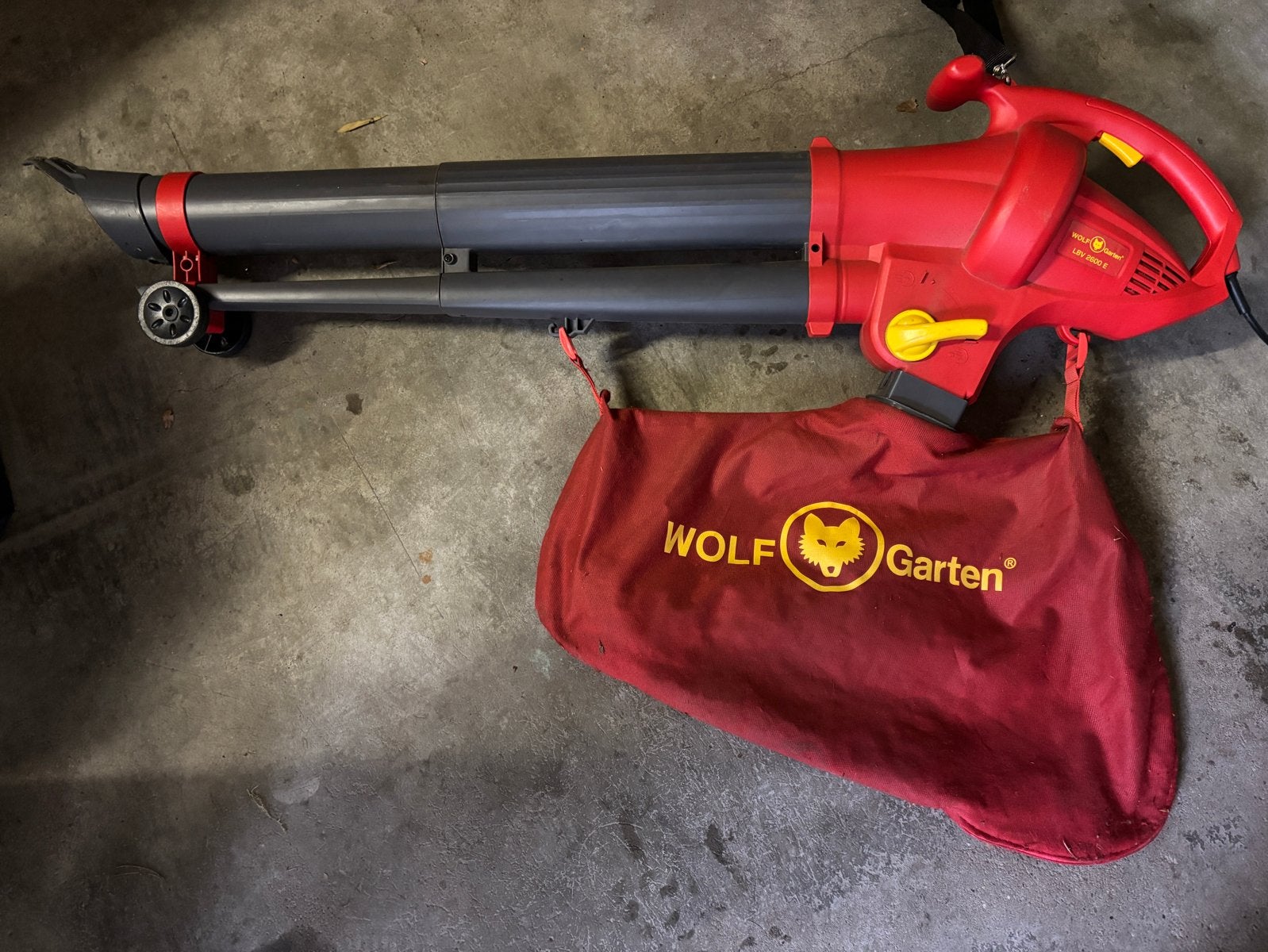 Wolfgarten LBV 2600 E Bladblazer/Bladzuiger, Ophalen, Gebruikt, Handgedragen, Met opvangzak