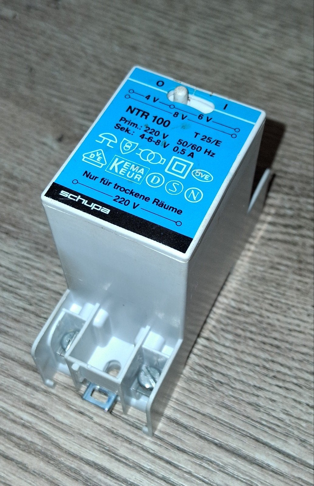 Deurbel Trafo 8 volt Din-Rail, Ophalen, Gebruikt, Bedraad