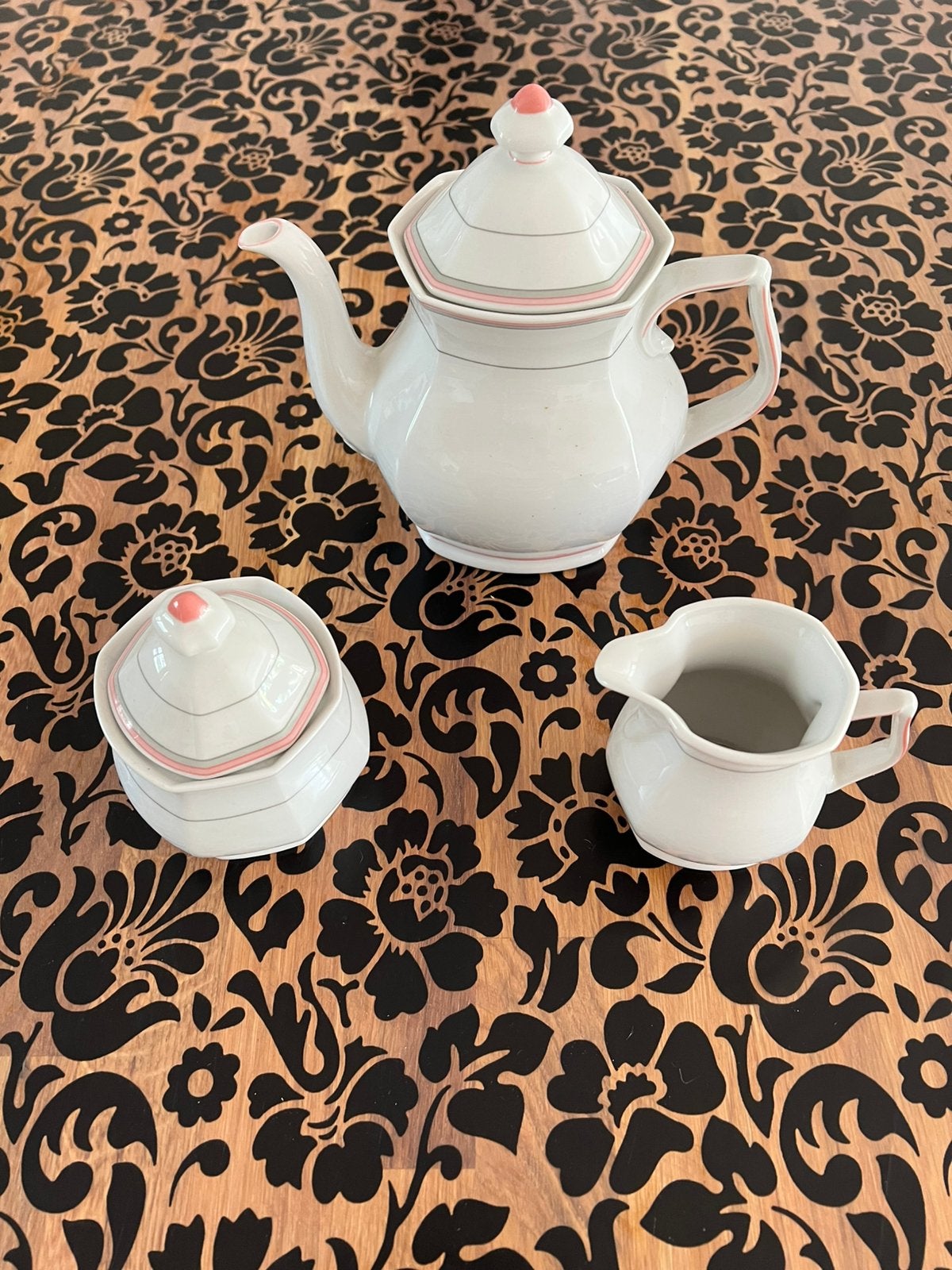 Compleet 6 personen ontbijt servies.  Merk Winterling, Ophalen