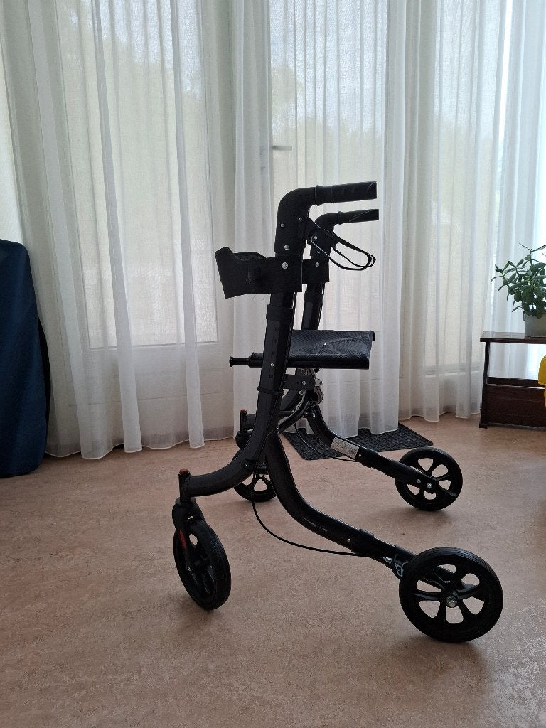 Rollator (lichtgewicht) Multimotion, Ophalen, Opvouwbaar, Zo goed als nieuw