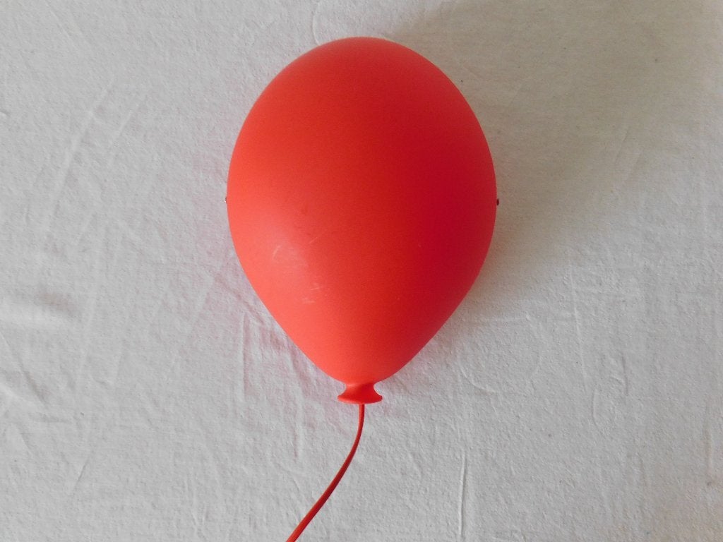 Leuke ballon lamp van Ikea Drömminge in rood, afm. 29x21,5 c, Huis en Inrichting, Lampen | Wandlampen, Ophalen of Verzenden, Gebruikt