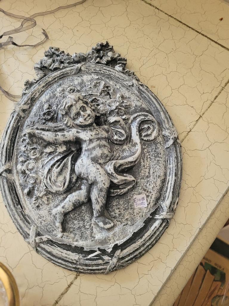 2 verschillende stenen wanddecoraties engel p/st 9.95, Huis en Inrichting, Woonaccessoires | Wanddecoraties, Heikant 21 Kaatsheuvel