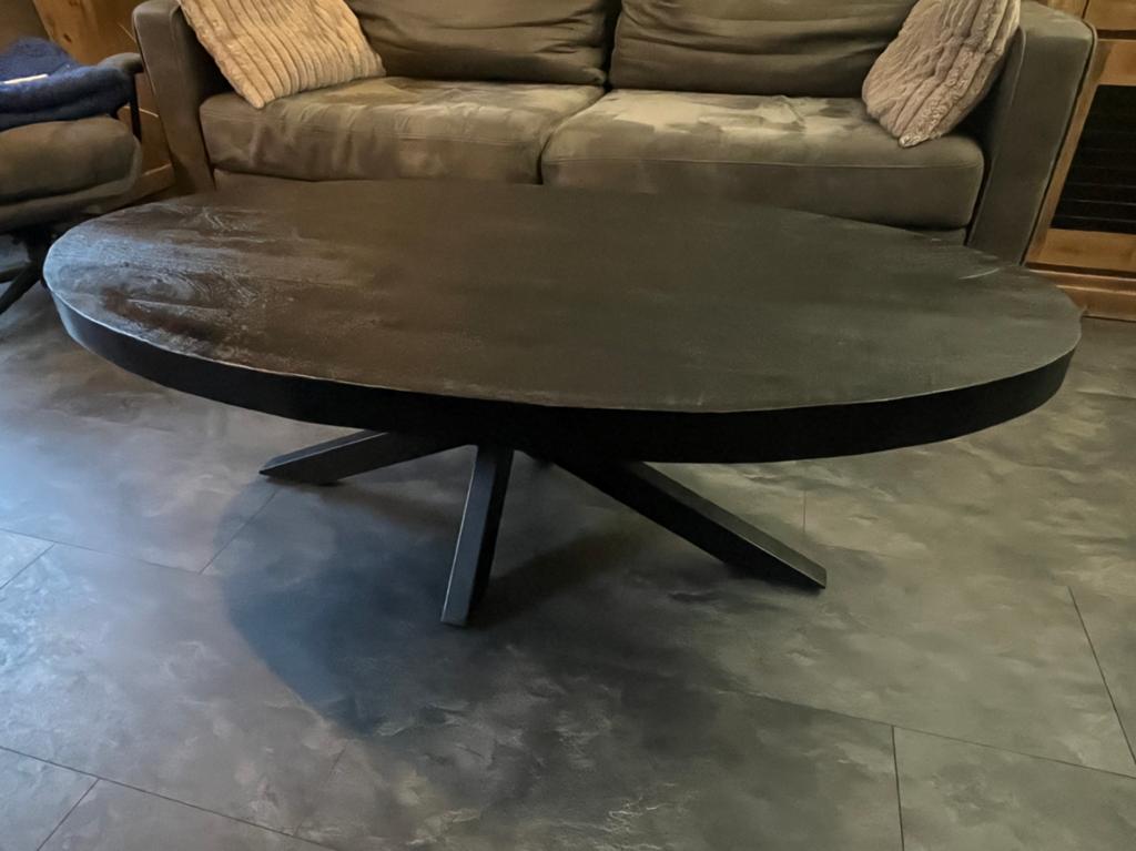 Ovale salontafel met spinpoot, Huis en Inrichting, Tafels | Salontafels, Ophalen, Gebruikt, 100 tot 150 cm, 50 tot 100 cm