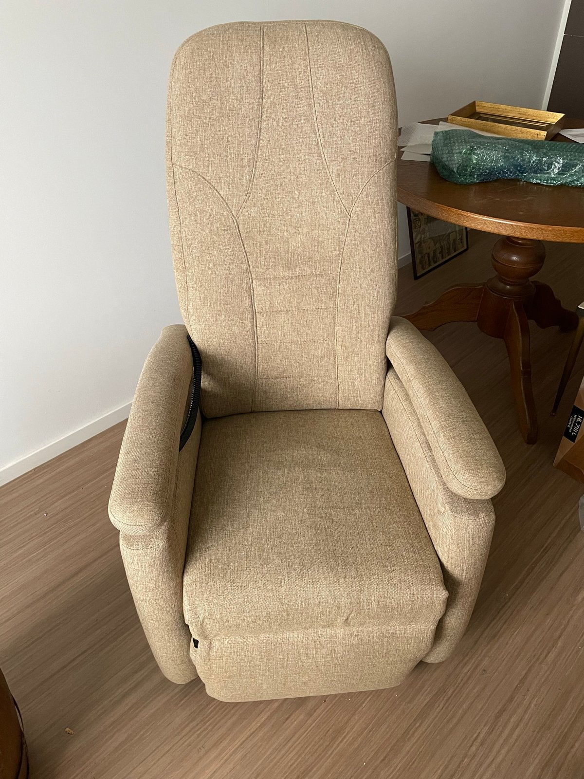 Comfortabele relaxfauteuil met elektrische bediening, Ophalen, Gebruikt, Minder dan 75 cm, 75 tot 100 cm