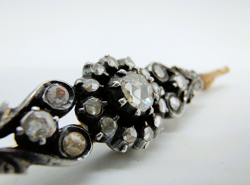 14 Karaats gouden broche bezet met 23 roosdiamanten, 4 tot 7 cm, Gebruikt, Info@zilverwebsite.nl, Verzenden