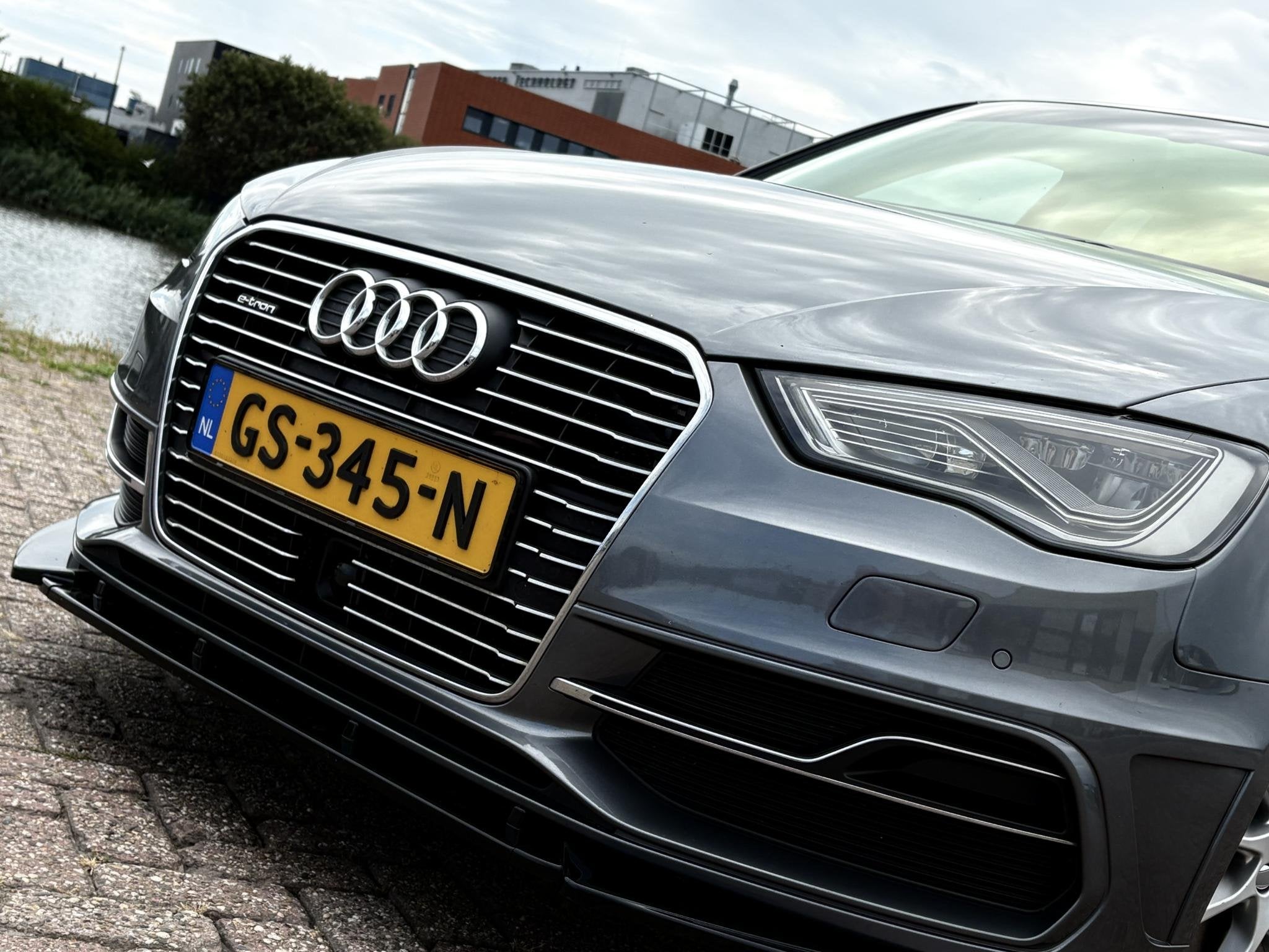 Audi A3 Sportback 1.4 e-tron PHEV Attraction Pro Line plus |, Auto's, Audi, Stof, Gebruikt, 4 cilinders, Zilver of Grijs