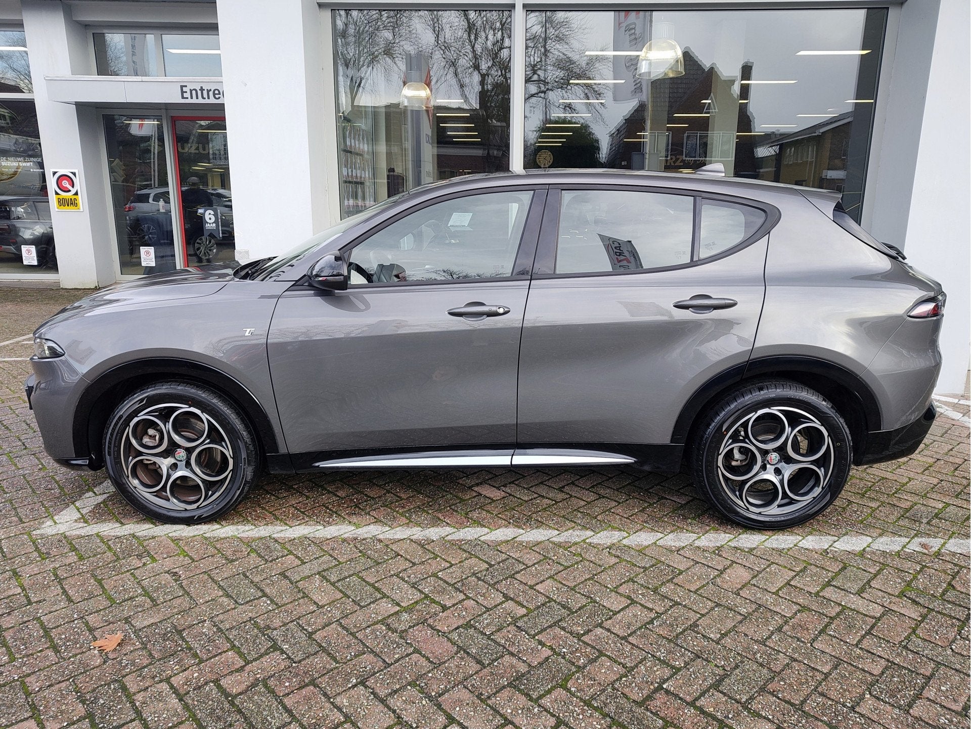 Alfa Romeo Tonale 1.5T HYBRID Ti AUTOMAAT Matrix LED | Keyle, Auto's, Gebruikt, 4 cilinders, 160 pk, Leder en Stof