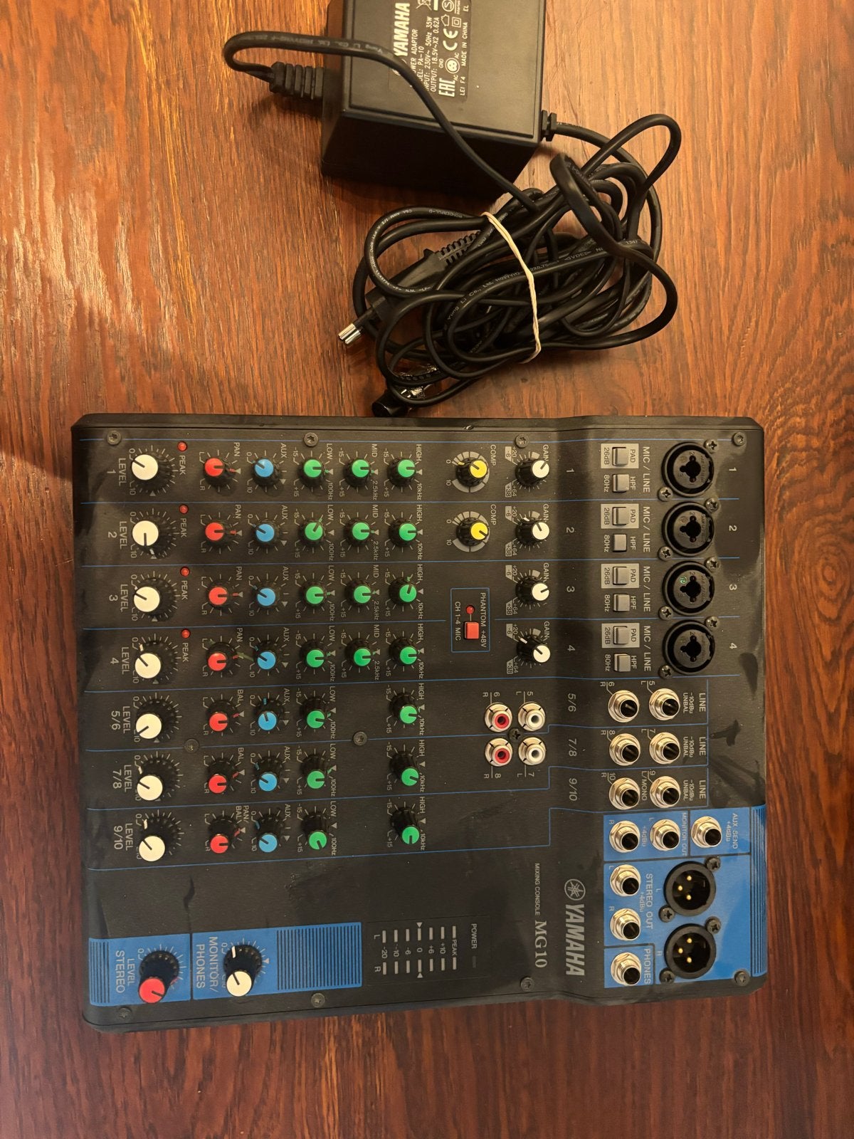 Yamaha MG10 Mixer - 10 Kanalen, Zeer Goede Staat, Ophalen, Zo goed als nieuw, 10 tot 20 kanalen