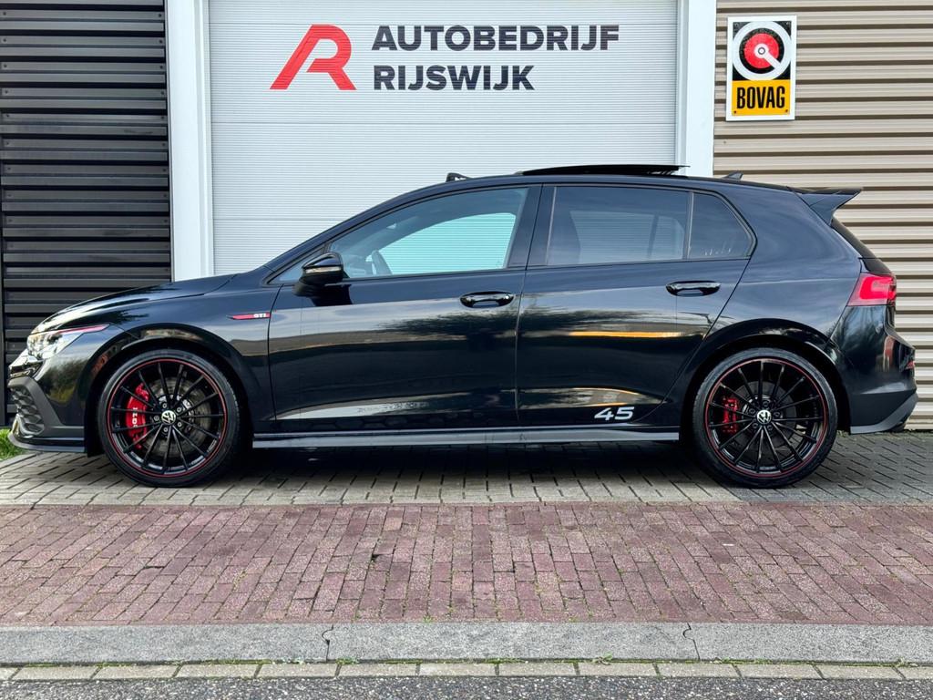 Volkswagen Golf 2.0 TSI Clubsport 45 Akra/Leer/HUD/H&K, Auto's, Gebruikt, 4 cilinders, Zwart, Bedrijf