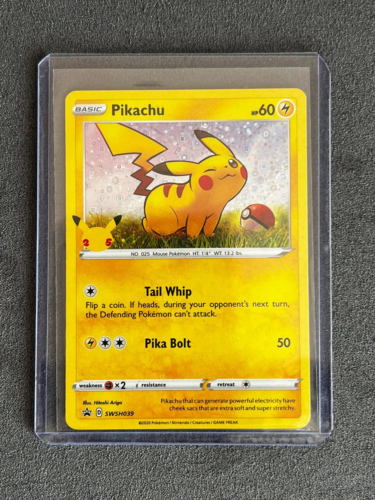 Pikachu 25th anniversary promo, Ophalen of Verzenden, Zo goed als nieuw