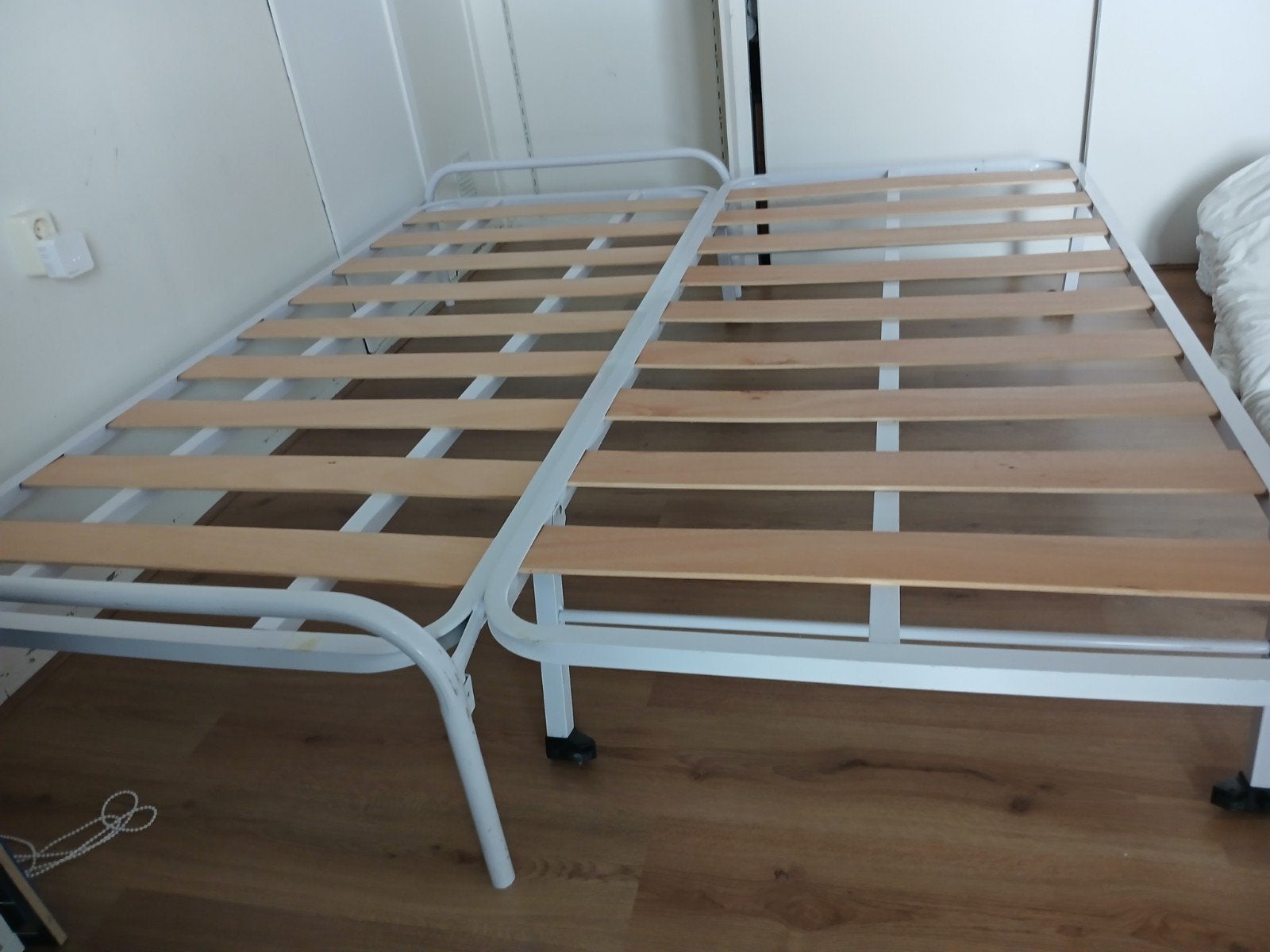 Uitschuifbaar bedframe met lattenbodems (90x200cm), Huis en Inrichting, Slaapkamer | Bedden, Gebruikt, Eenpersoons, 90 cm, 200 cm