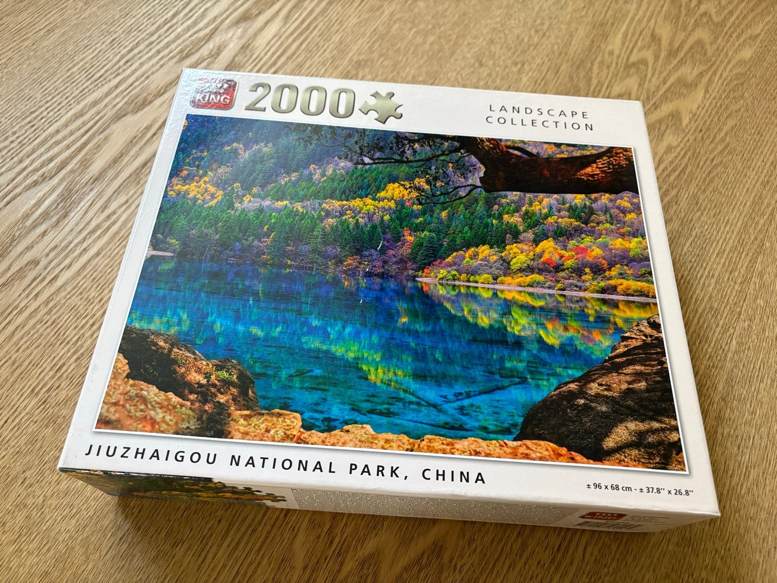 King Legpuzzel 2000 stukjes - Jiuzhaigou National Park, Ophalen of Verzenden, Meer dan 1500 stukjes, Zo goed als nieuw, Legpuzzel