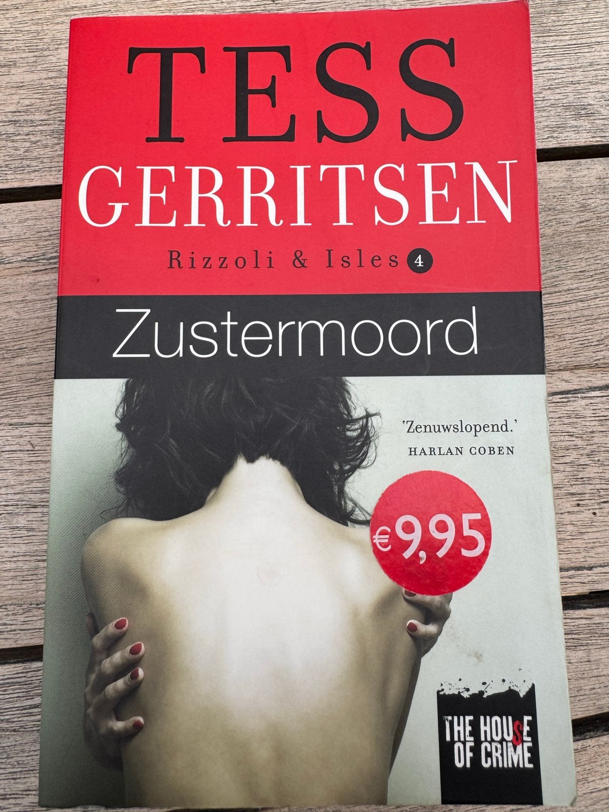 Tess Gerritsen - Zusterliefde (Rizzoli & Isles 4), Ophalen of Verzenden, Gelezen, Nederland