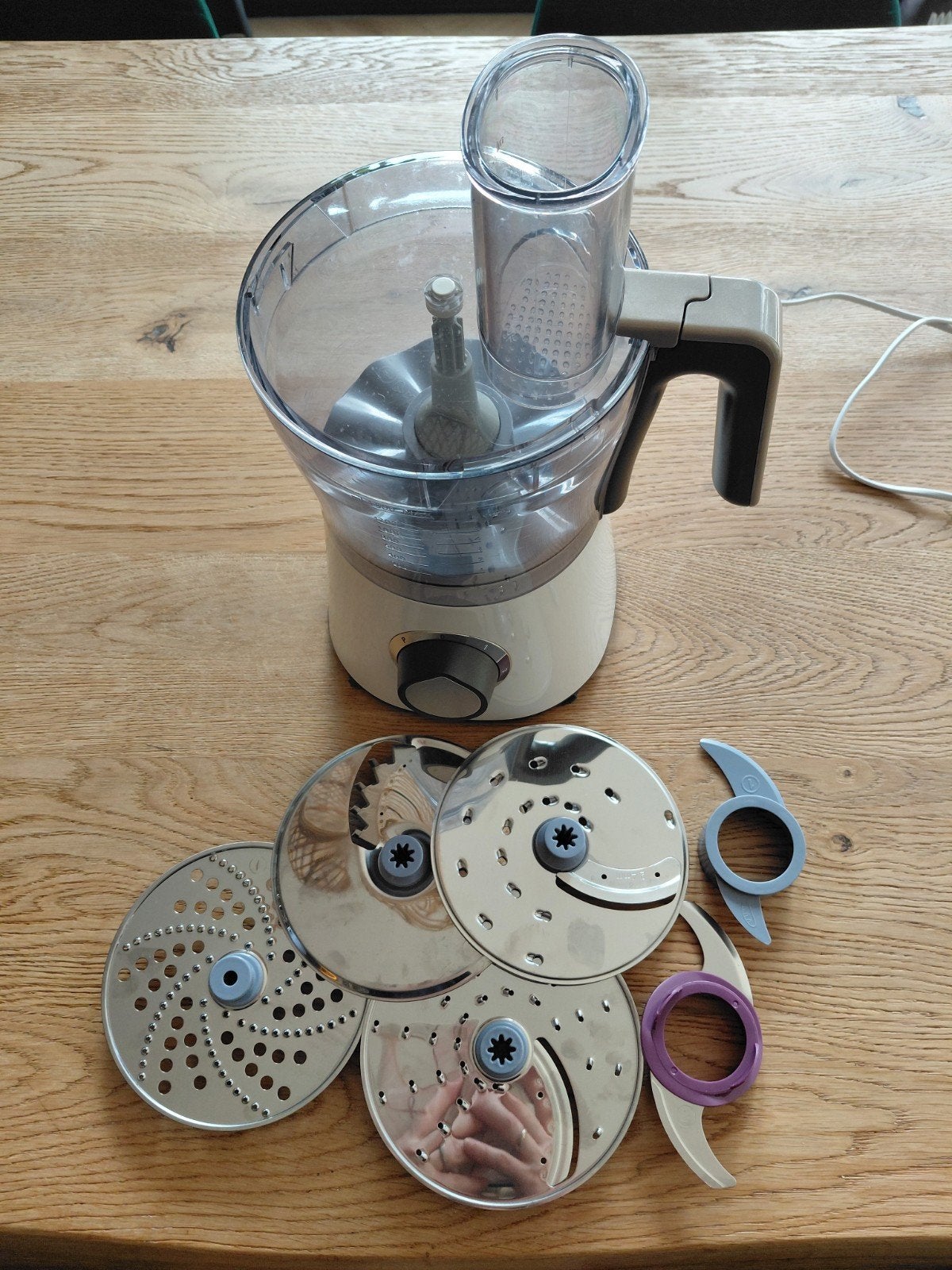 Philips Foodprocessor HR7768/10 met Blender en Accessoires, Ophalen, 2 snelheden, Zo goed als nieuw, 2 tot 3 liter