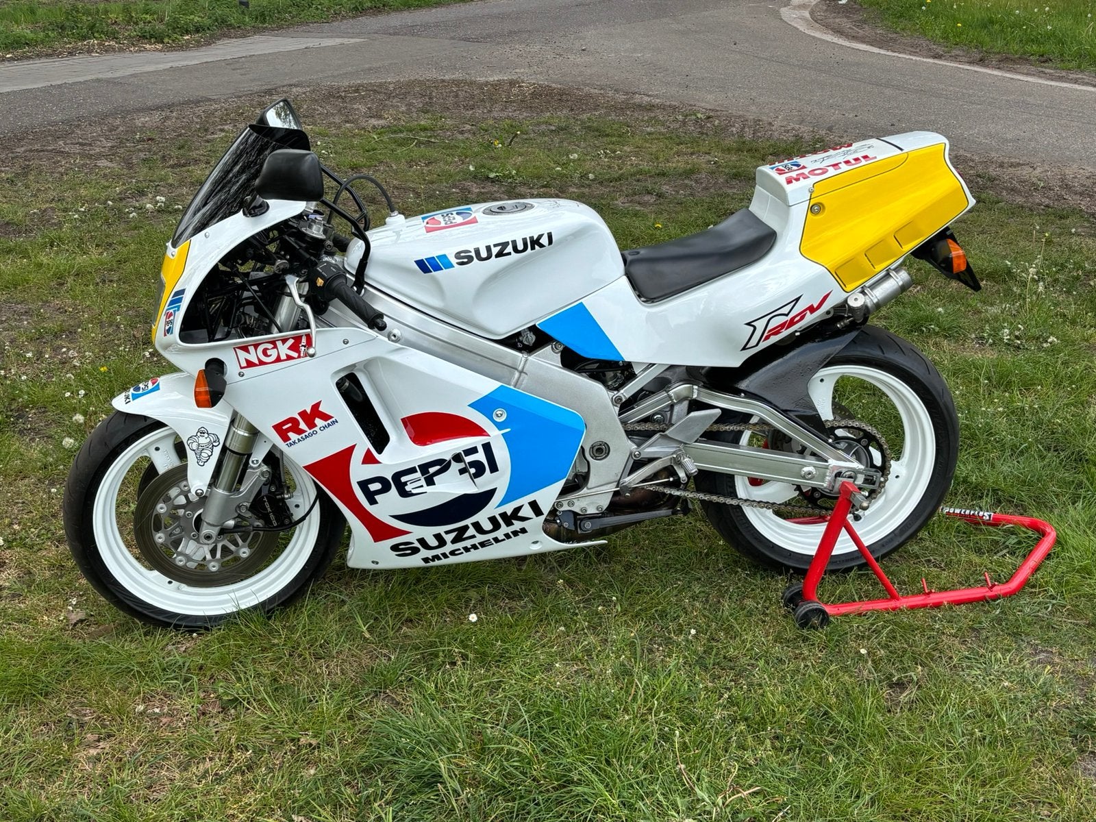Suzuki RGV 250 Pepsi replica 1991, Motoren, 250 cc, 2 cilinders, Occasion, Super Sport