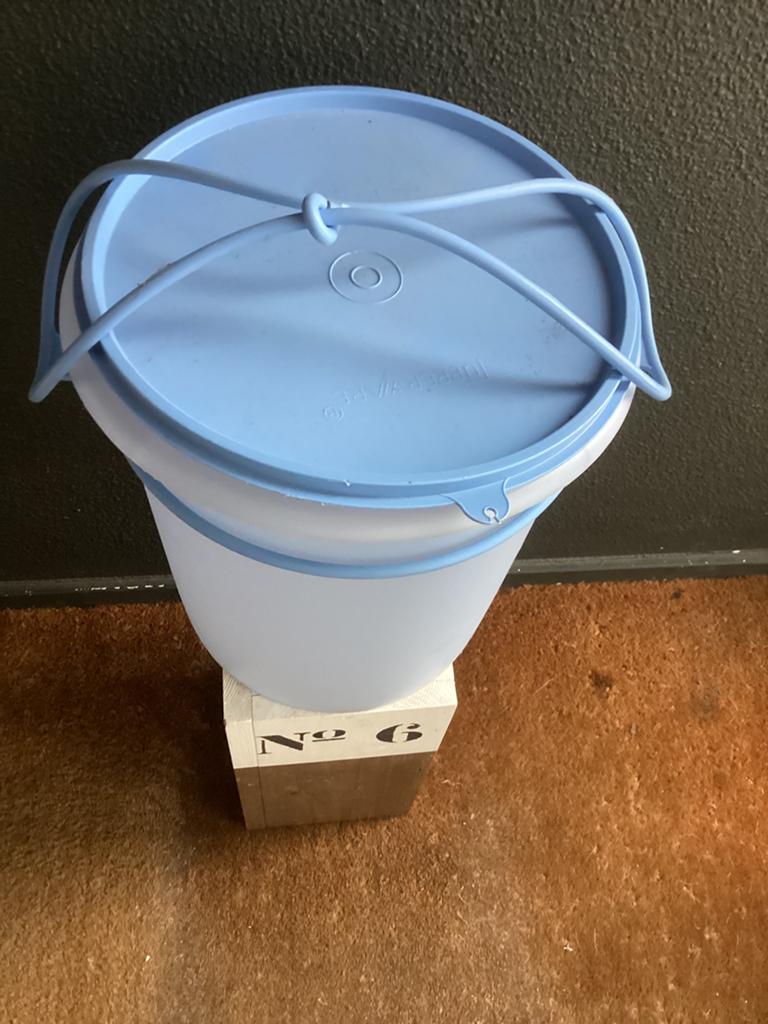 Tupperware wasemmer met deksel en hengsel, Ophalen of Verzenden, Zo goed als nieuw