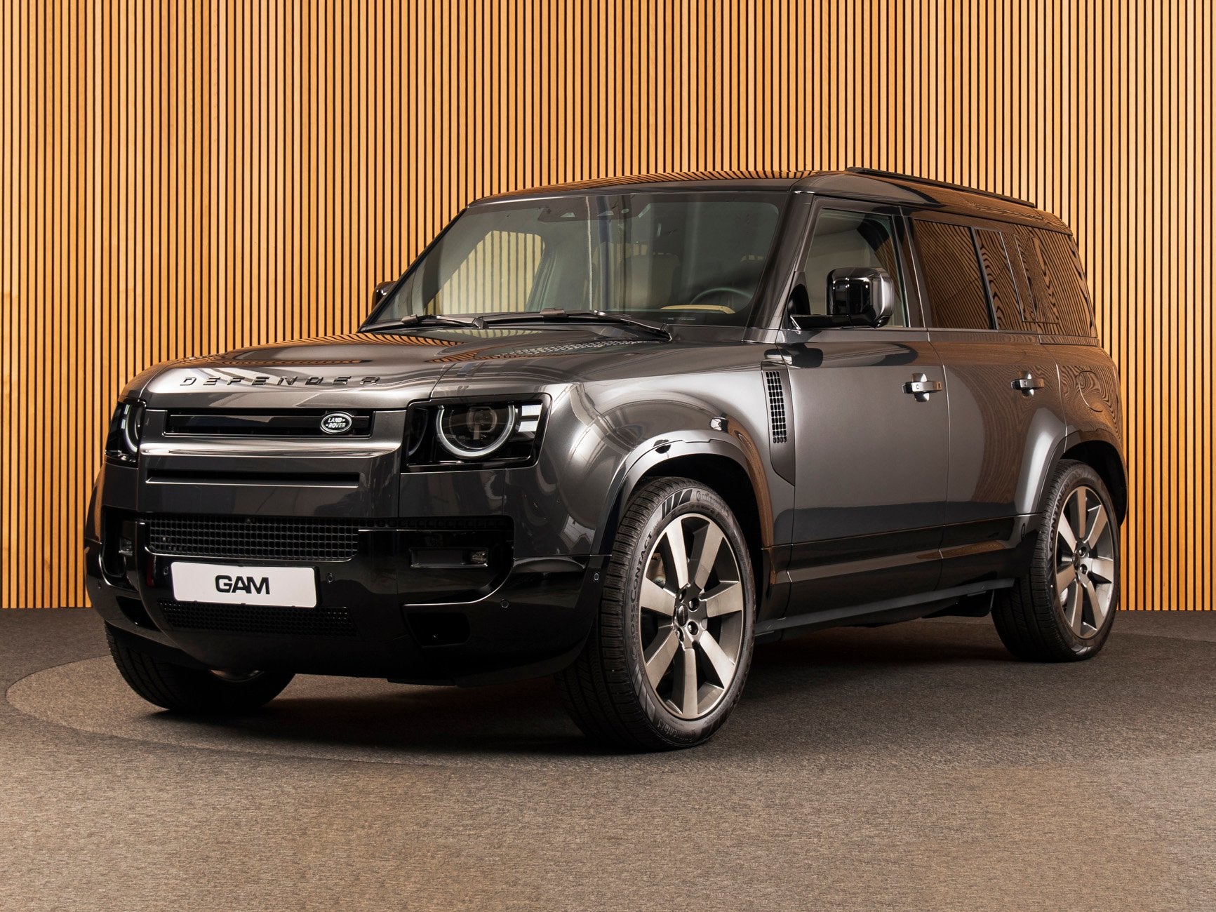 Land Rover Defender 110 2.0 P300e 110 X-Dynamic HSE MY26 | P, Automaat, Gebruikt, Automatische klimaatregeling, 4 cilinders