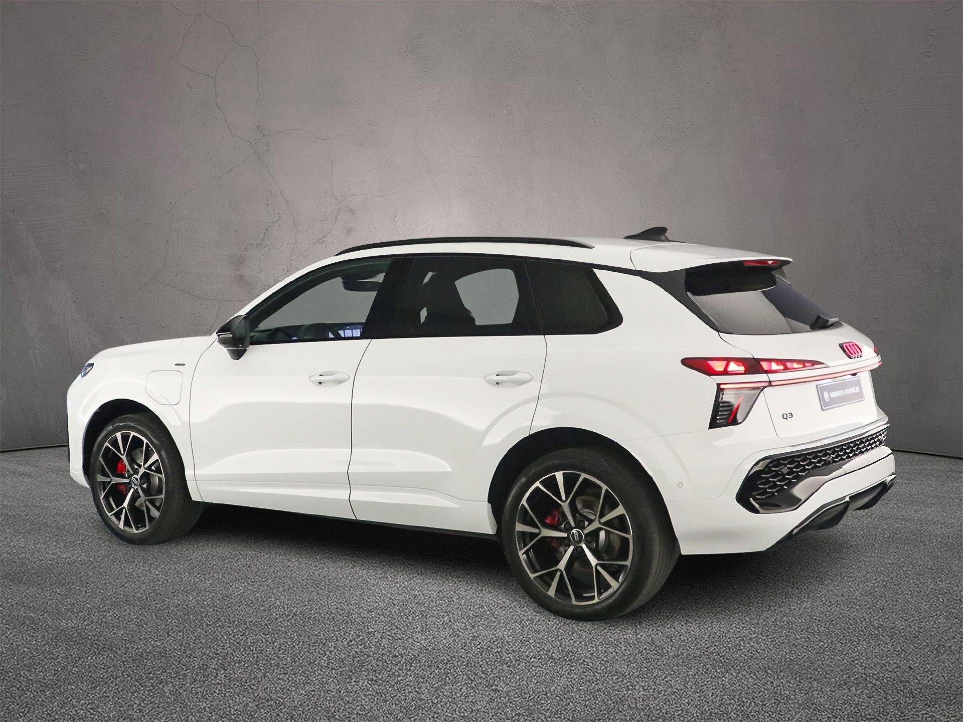 Audi Q3 Sportback 1.5 e-hybrid S edition | Adaptieve Cruise, Auto's, 1800 kg, 4 cilinders, 150 min, Plug-in hybride