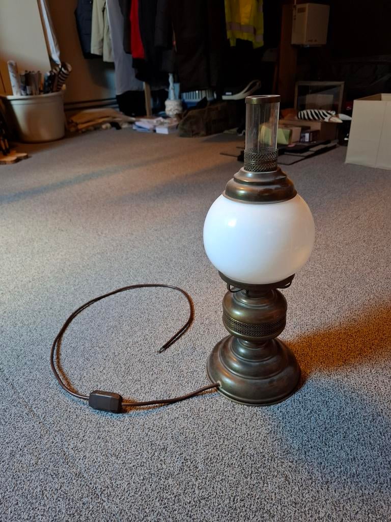 Tafel lamp, Ophalen