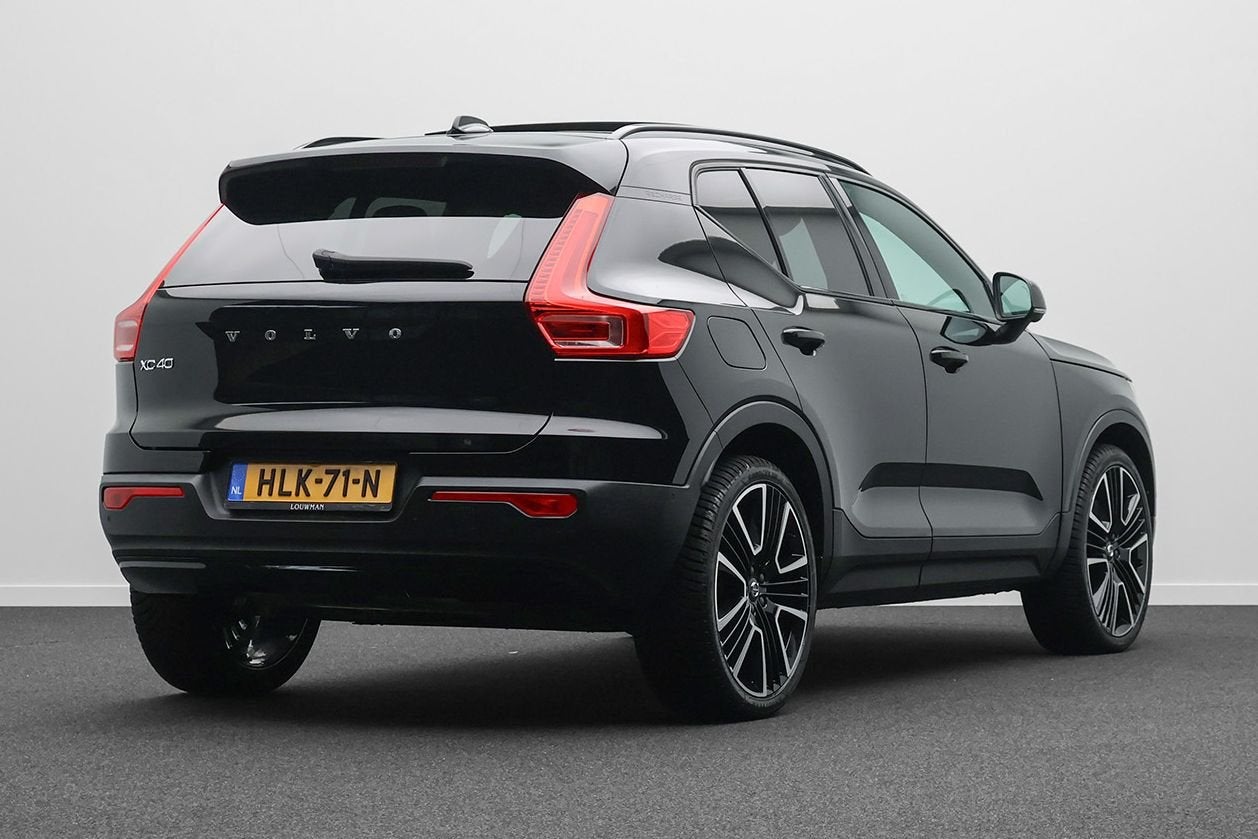 Volvo XC40 1.5 T5 Recharge Inscription | Schuifdak | Harman, 12 maanden, Leder en Stof, Zwart, Bedrijf