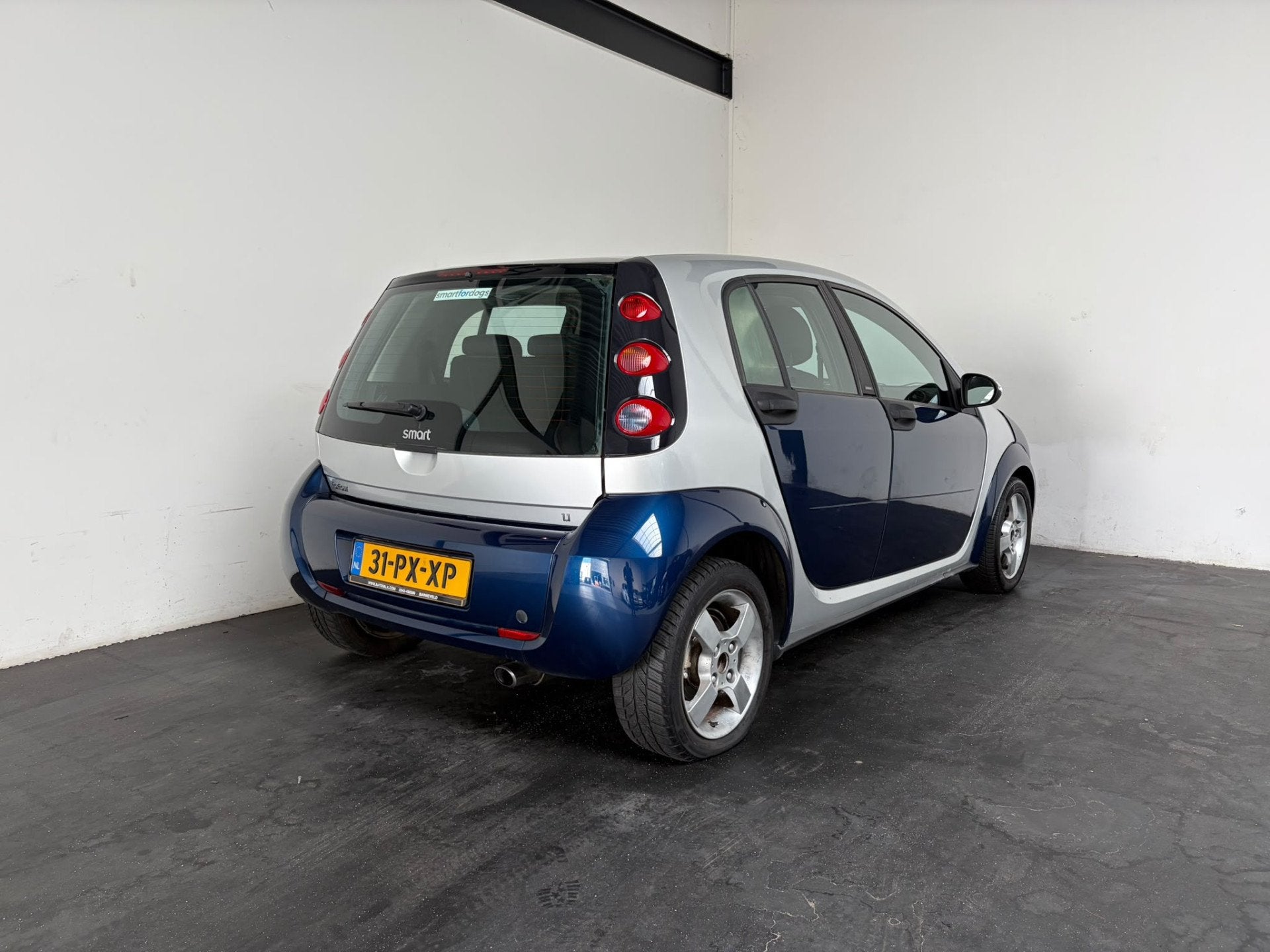 Smart Forfour 1.1 blackbasic. APK 08-2027! (bj 2005), Auto's, Voorwielaandrijving, Electronic Stability Program (ESP), Origineel Nederlands