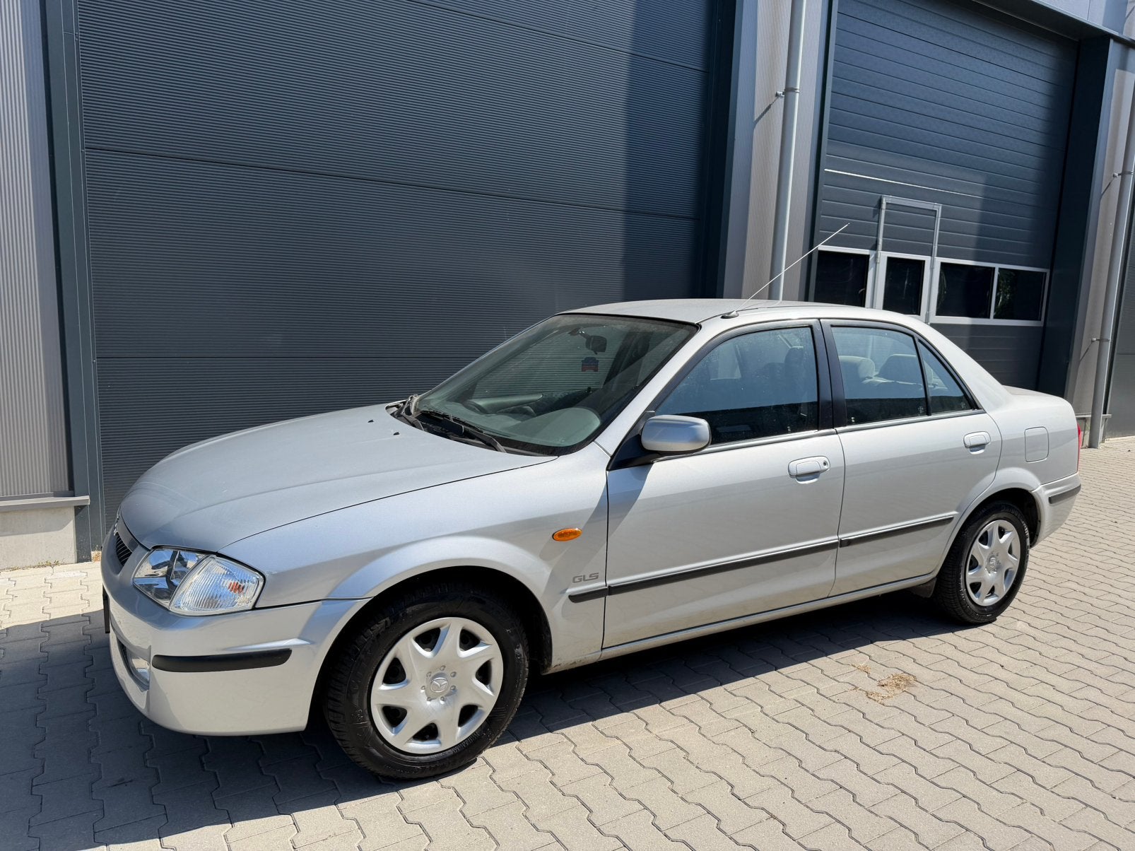 Maxda 323 GLS 1.6i 16V bj 1999 1e eigenaar 64dkm UNIEK‼️, foto 2
