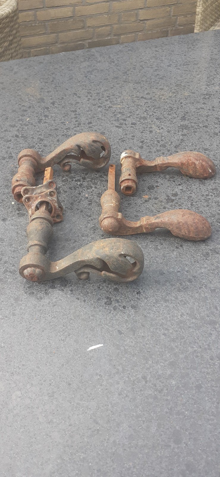 2 gietijzeren deurkrukken, Ophalen, Gebruikt, IJzer, Klink of Kruk