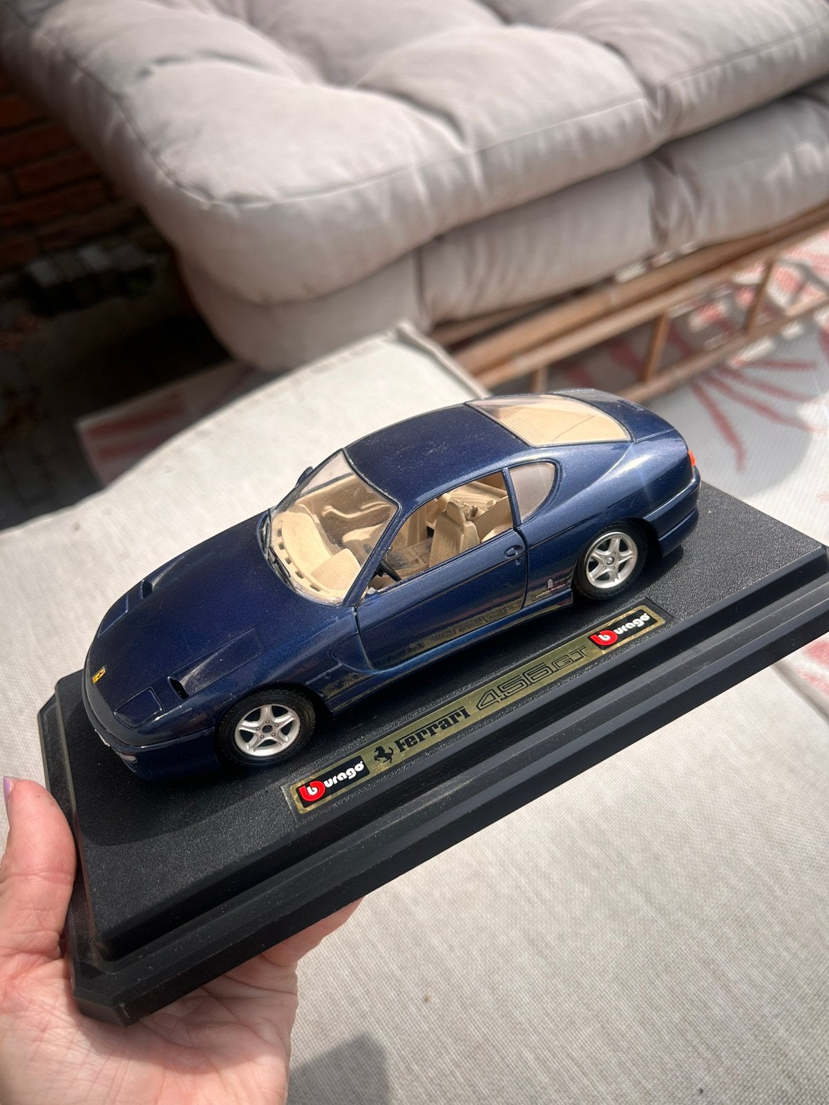 Ferrari modelauto 456 GT (1992) donkerblauw, Hobby en Vrije tijd, Modelauto's | 1:18, Ophalen of Verzenden, Bburago