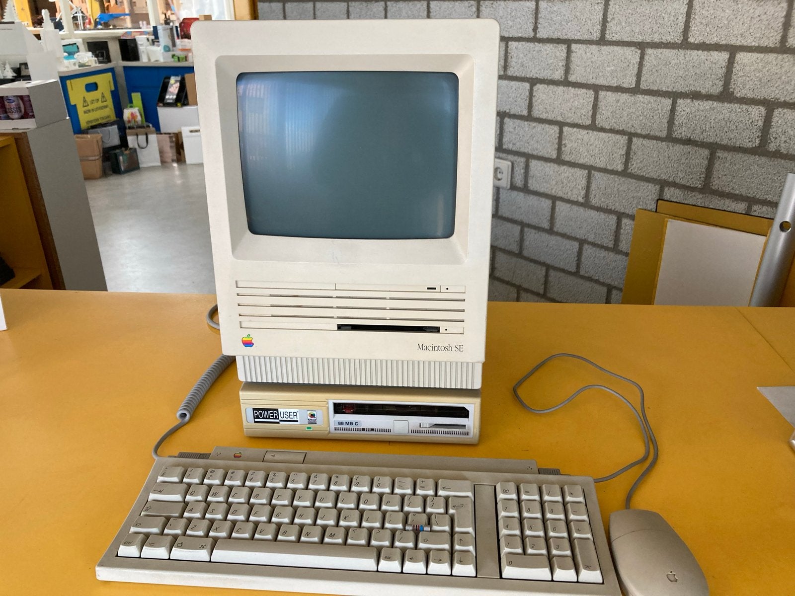 Vintage Apple Macintosh SE M5011 met toetsenbord en muis, Computers en Software, Ophalen