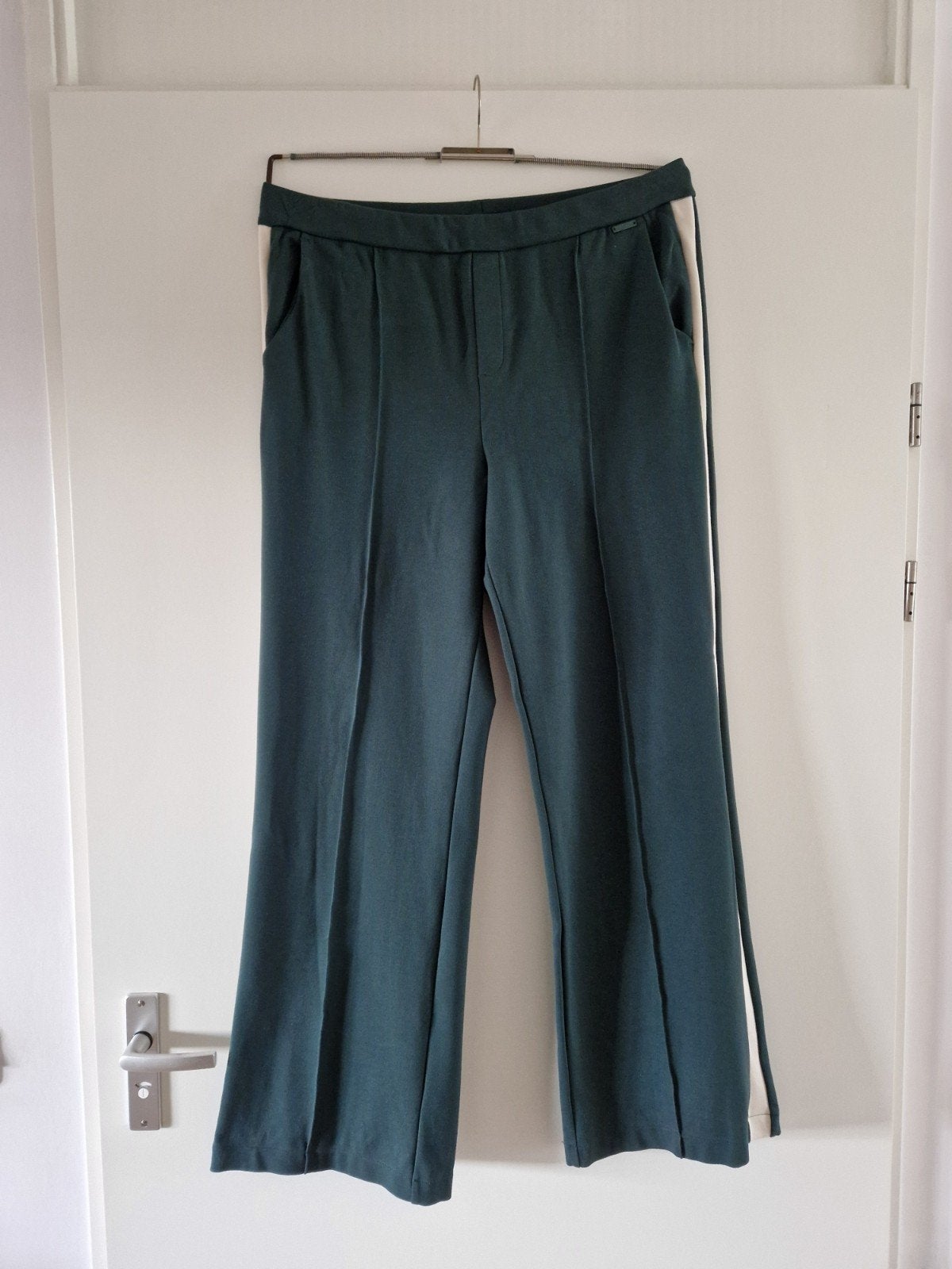 Hoge sportieve sweatpants van Red Button, Kleding | Dames, Maat 42/44 (L), Ophalen of Verzenden, Zo goed als nieuw, Lang