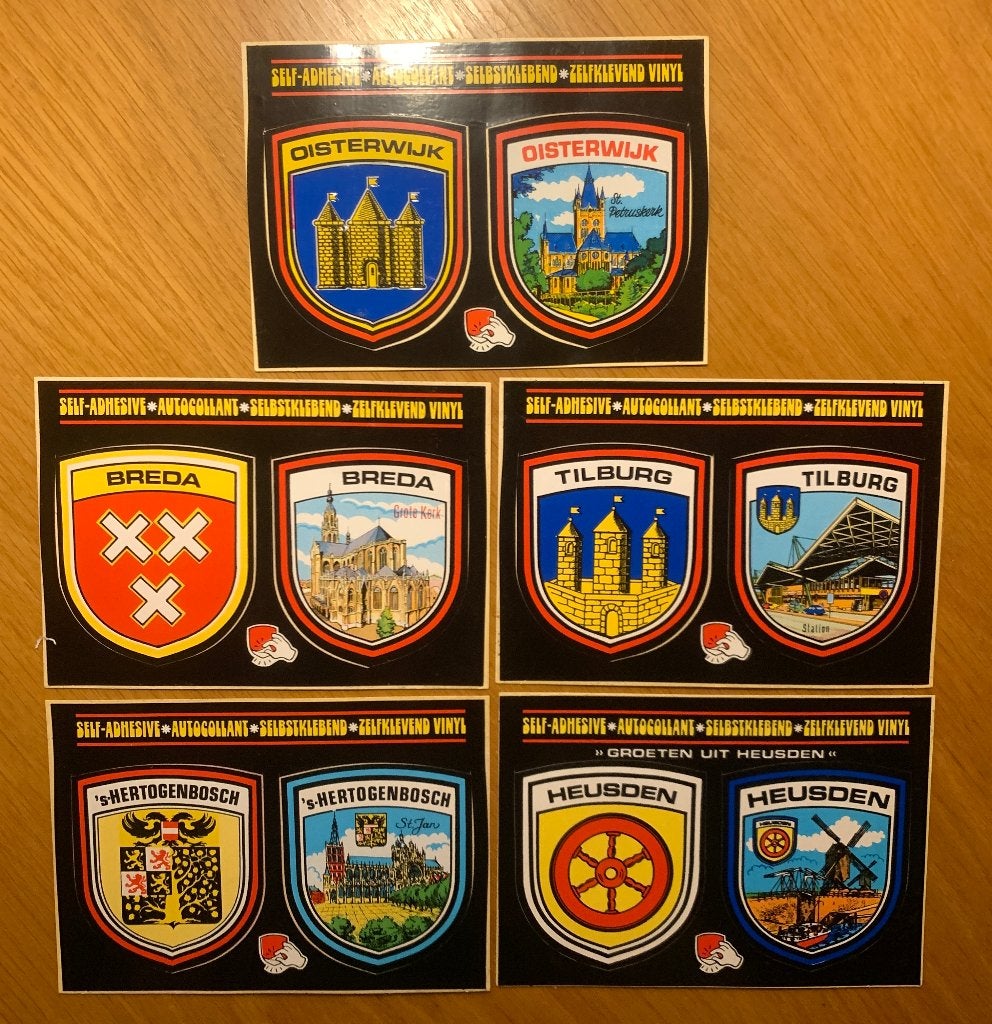 Ansichtkaarten met stickers van Nederlandse steden (5 stuks), Ophalen of Verzenden, 1980 tot heden, Ongelopen, Gelderland