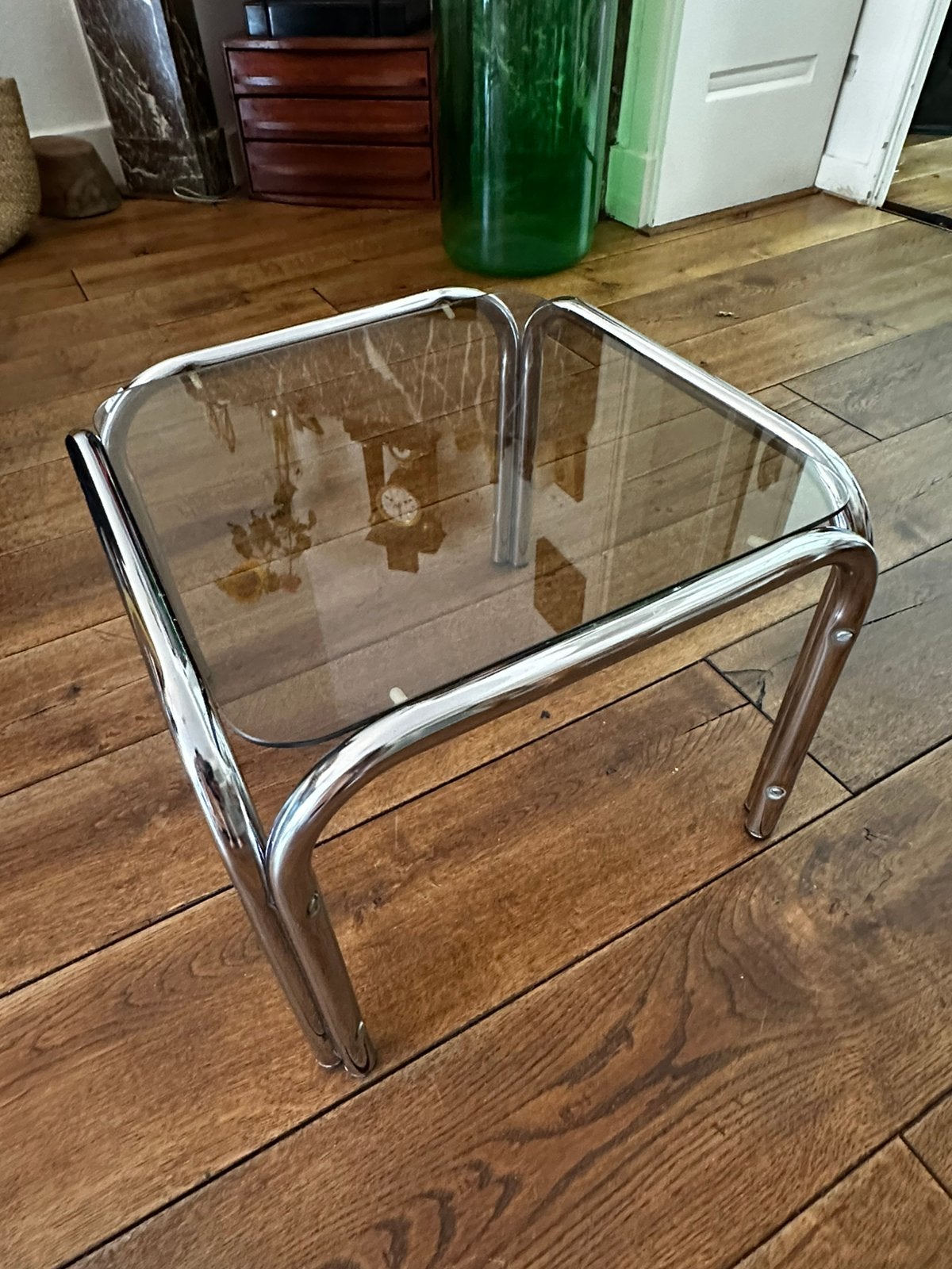 Rookglas bijzettafeltje met chromen poten, Ophalen