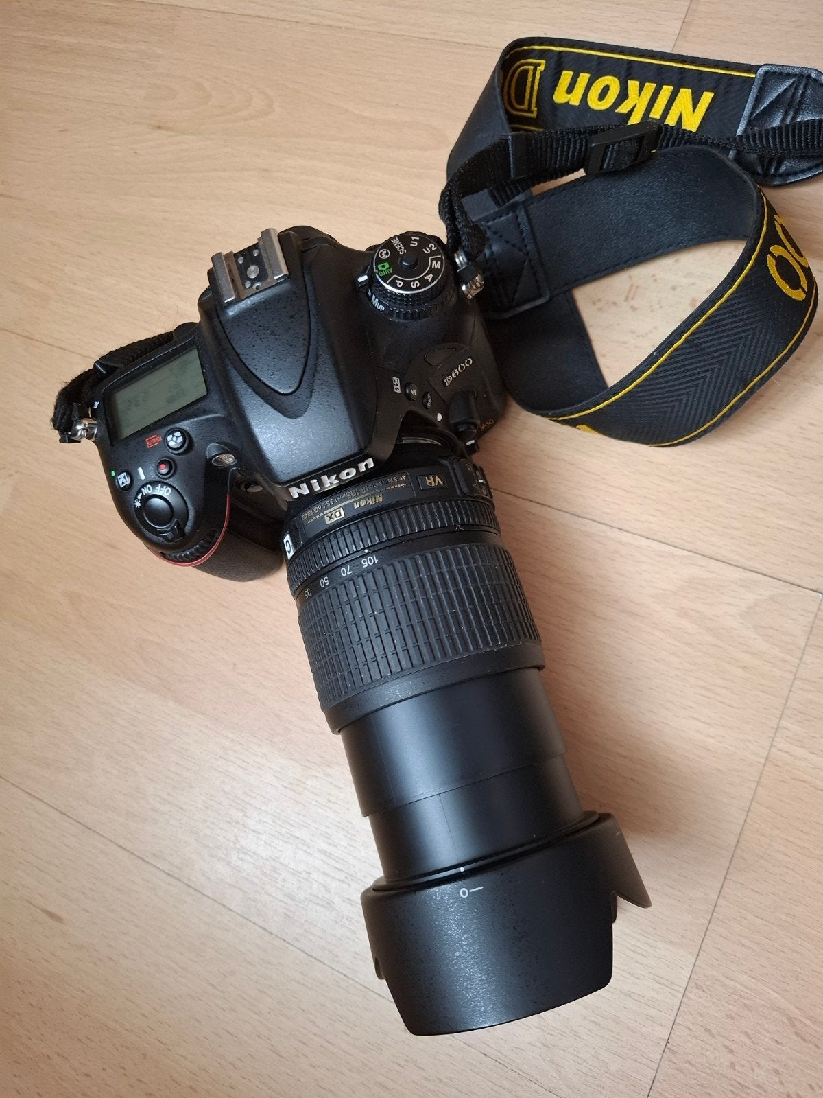Full frame Nikon D600 spiegelreflexcamera met 18-105mm lens, Audio, Tv en Foto, Fotocamera's Digitaal, Beeldstabilisatie, Gebruikt