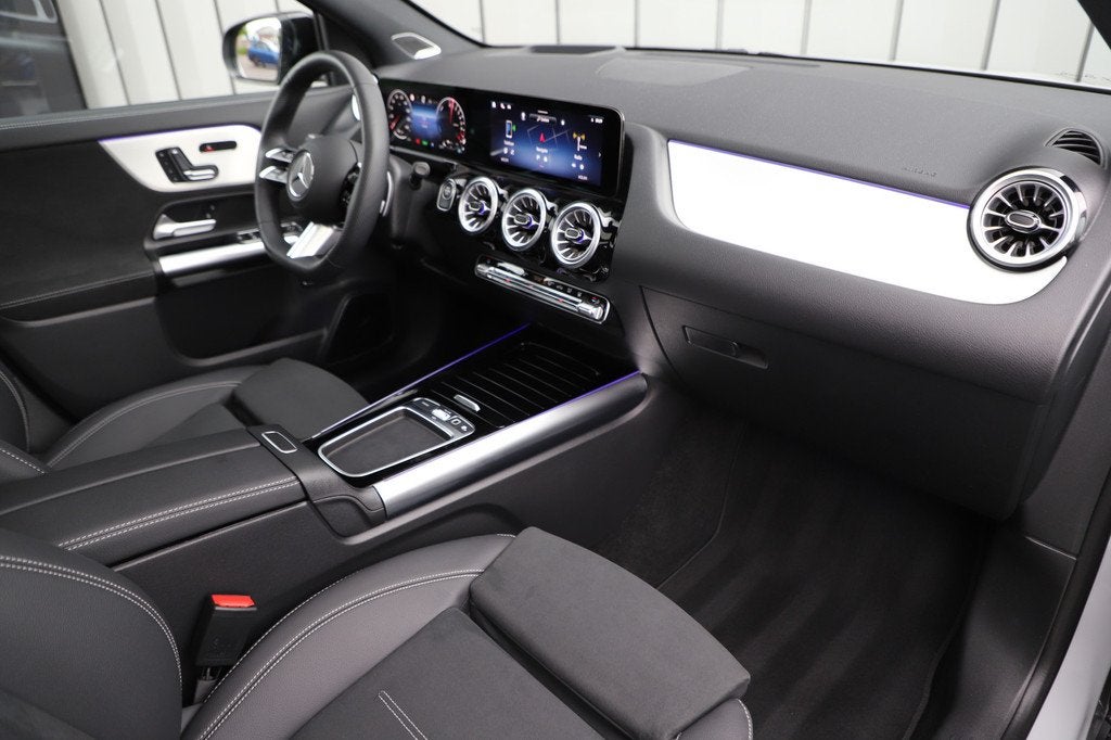 Mercedes-Benz GLA 250e AMG | 218PK | Head-up | Burmester | P, Auto's, Mercedes-Benz, Automatische klimaatregeling, Gebruikt, Zwart