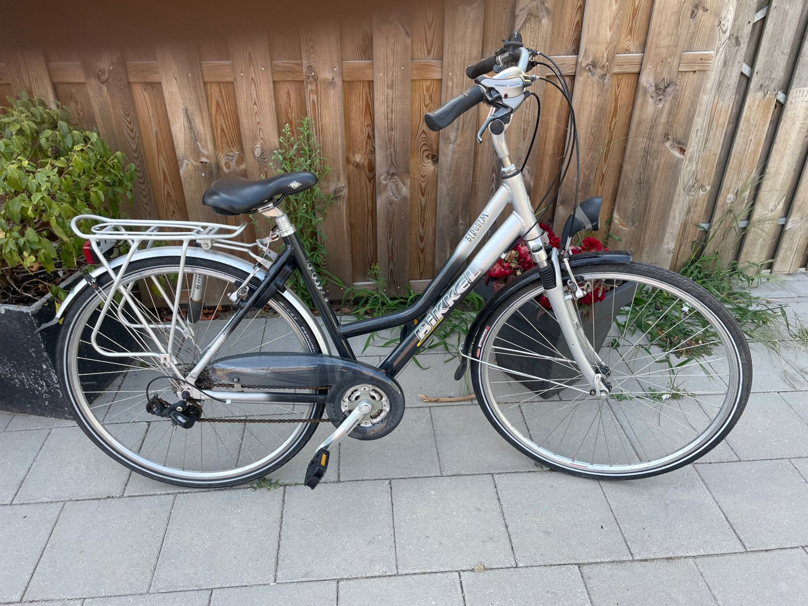 Bikkel damesfiets, 28 inch, 53 tot 56 cm, Zo goed als nieuw, Meer dan 20 versnellingen