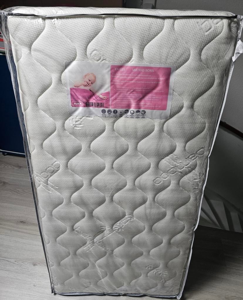 Matras ledikant, Kinderen en Baby's, Babywiegjes en Ledikanten, Ophalen of Verzenden, Zo goed als nieuw, Ledikant