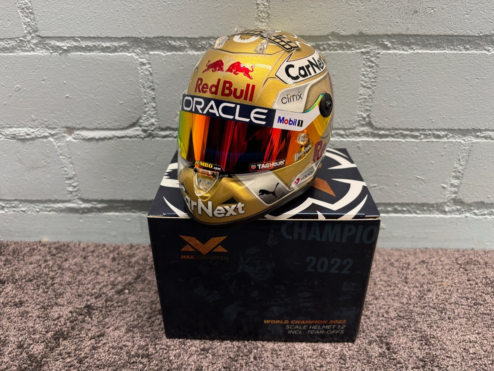 Max verstappen helm 1:2 world champion 2022, Ophalen of Verzenden, Zo goed als nieuw, Formule 1