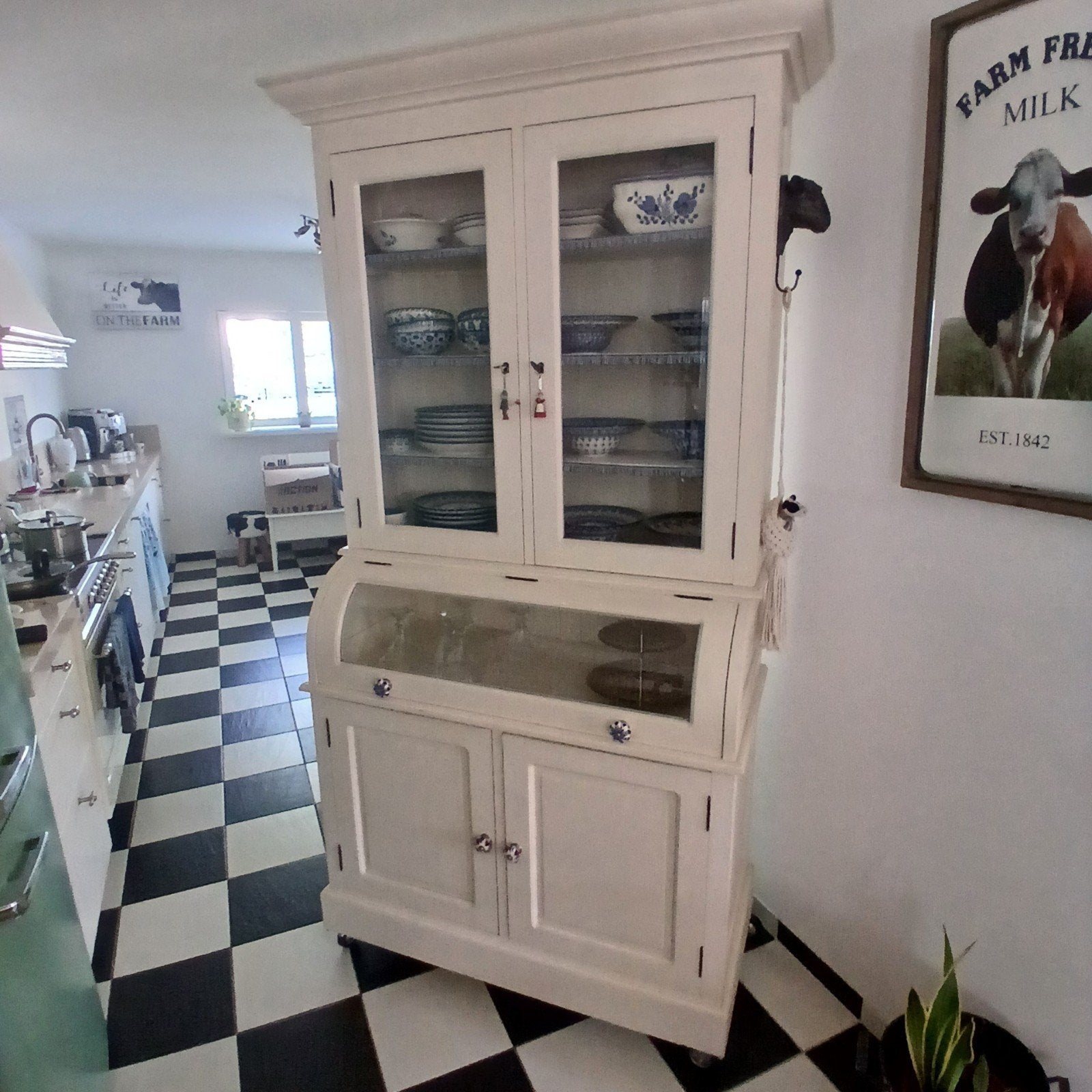 Mooie buikkast met vitrine en rolluik, H208 B106 D52, Ophalen, 100 tot 150 cm, 200 cm of meer, 50 tot 75 cm
