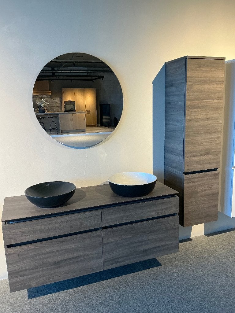 Villeroy en Boch wastafel meubel 140 cm met hoge kast, Ophalen, Zo goed als nieuw, Wastafel